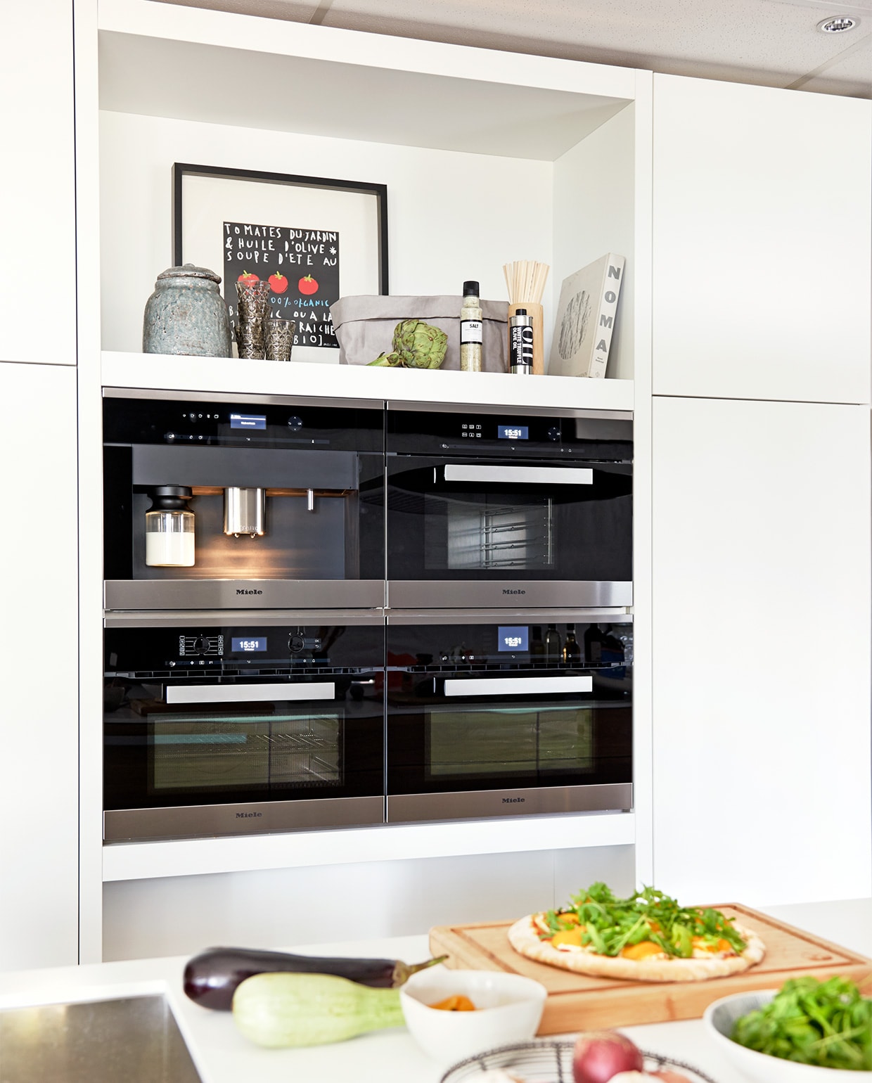 inbouw comi-magnetron JA | vtwonen 12-2013 | styling Judith Dekker | fotografie James Stokes