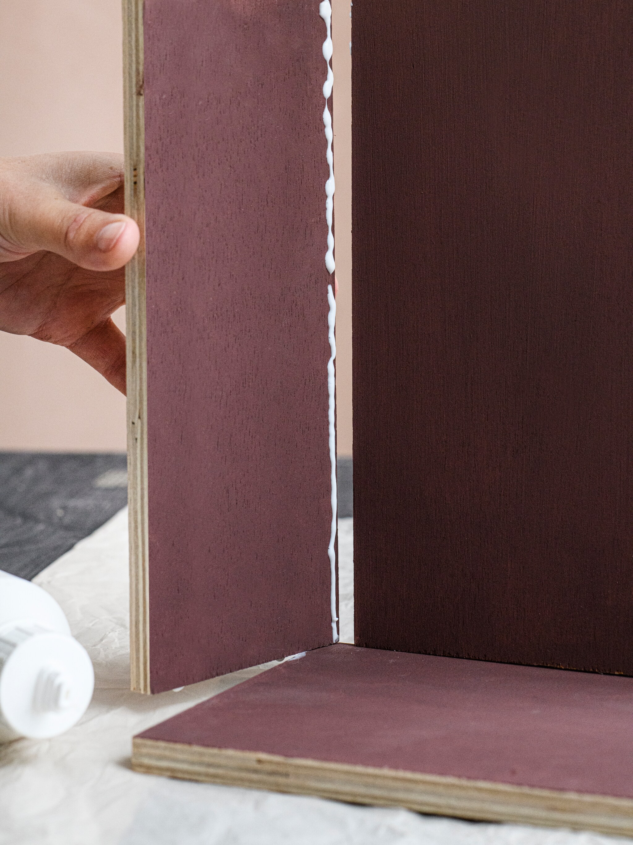 DIY, medium, productie, bordeaux, plank styling Myla Griese | fotografie Louis Lemaire