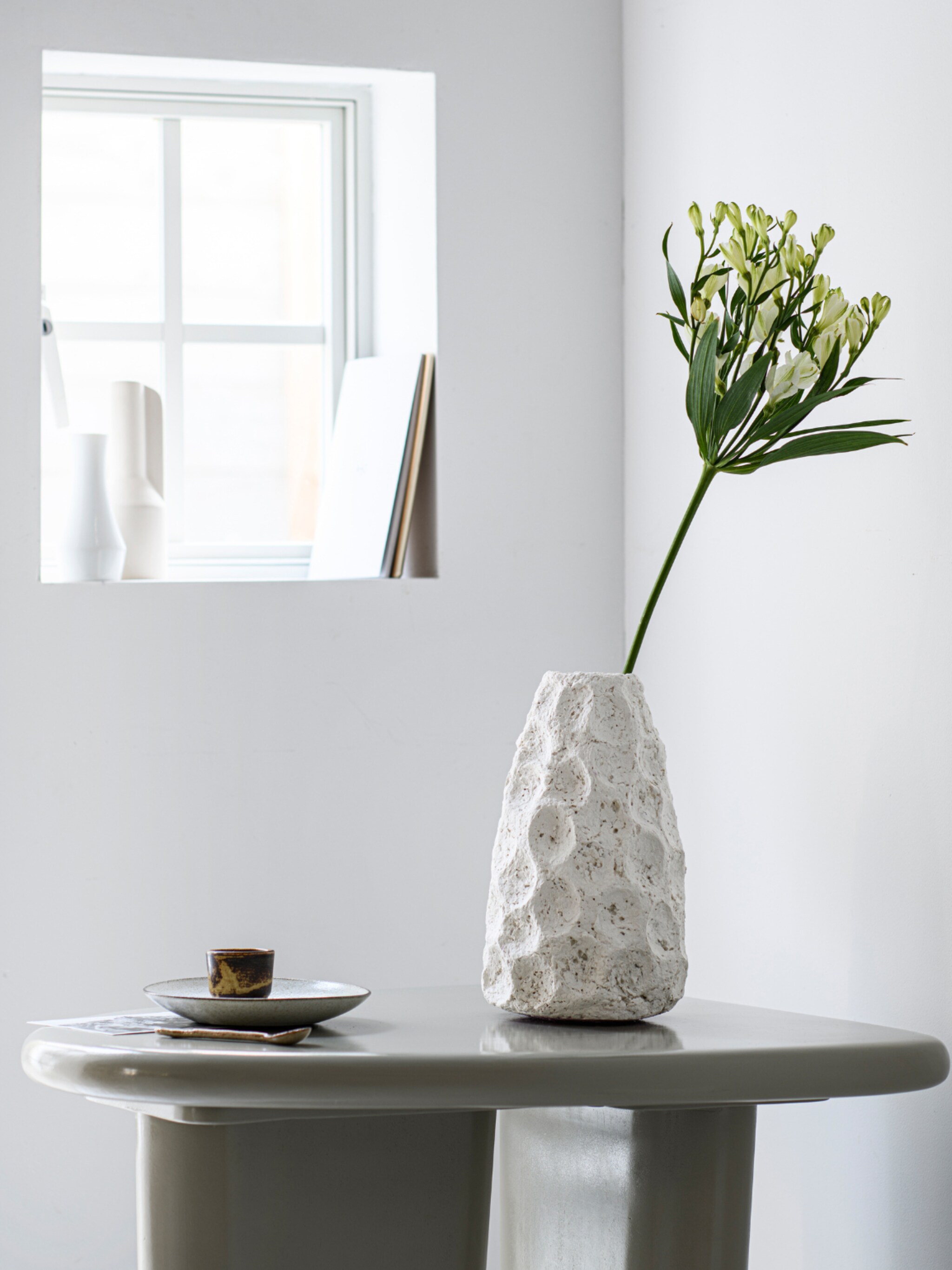 diy robuust steenlook vaas van papier mache