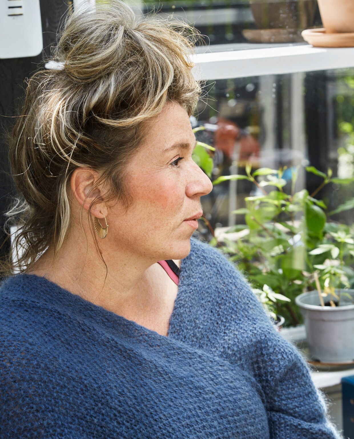 Camilla in de volkstuinwoning in Amager, Kopenhagen. vtwonen special binnenkijken 06-2023 | productie Living Inside | fotografie Anitta Behrendt | styling Rikke Graff Juel