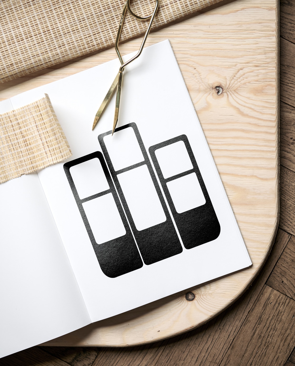 Tekening voor Do It Yourself houten kamerscherm. vtwonen 09-2023 | styling Sanne Ketelaar | fotografie Sjoerd Eickmans