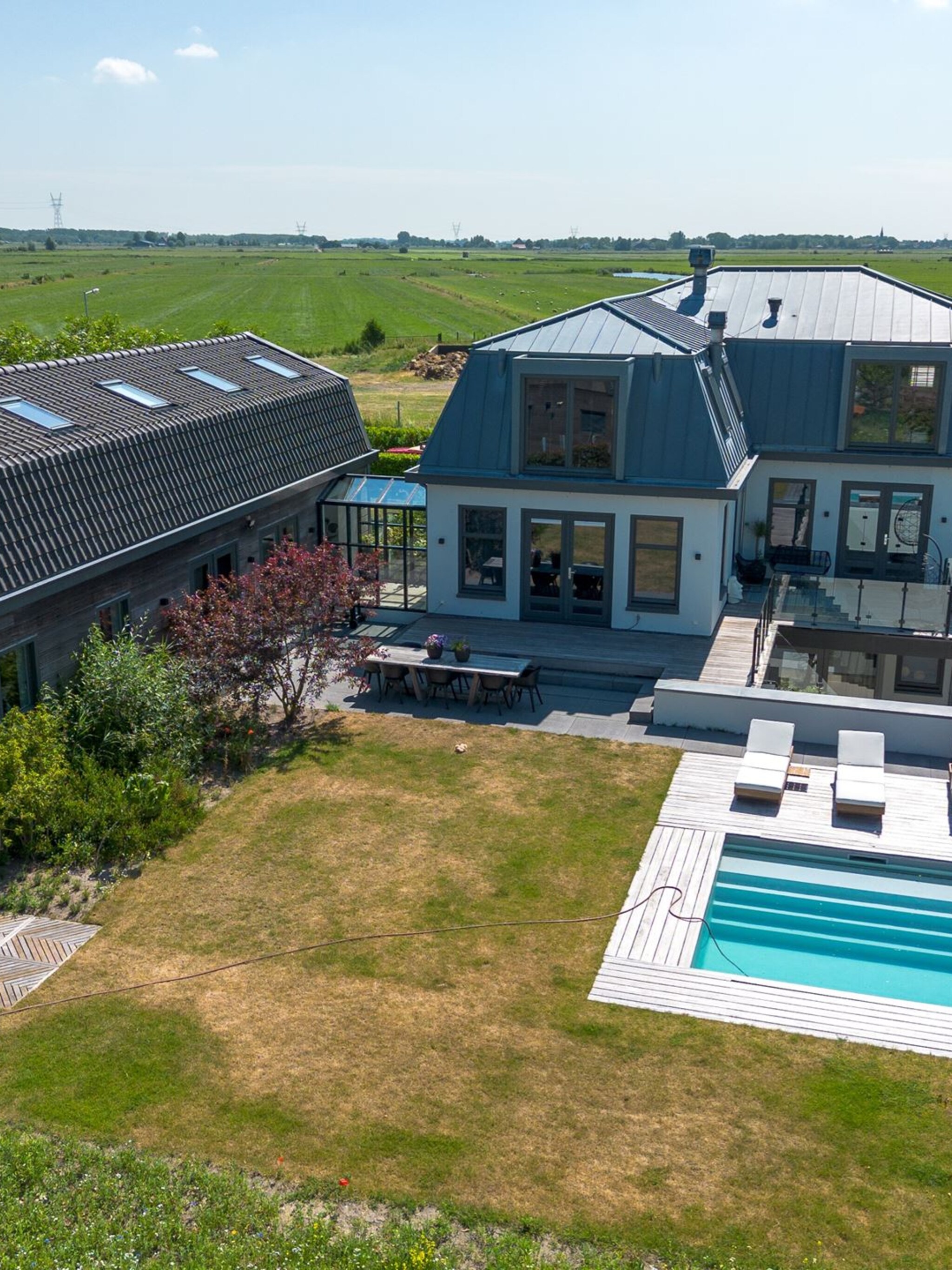 kijken kijken niet kopen binnenkijken in de luxe villa vol beige van fajah lourens