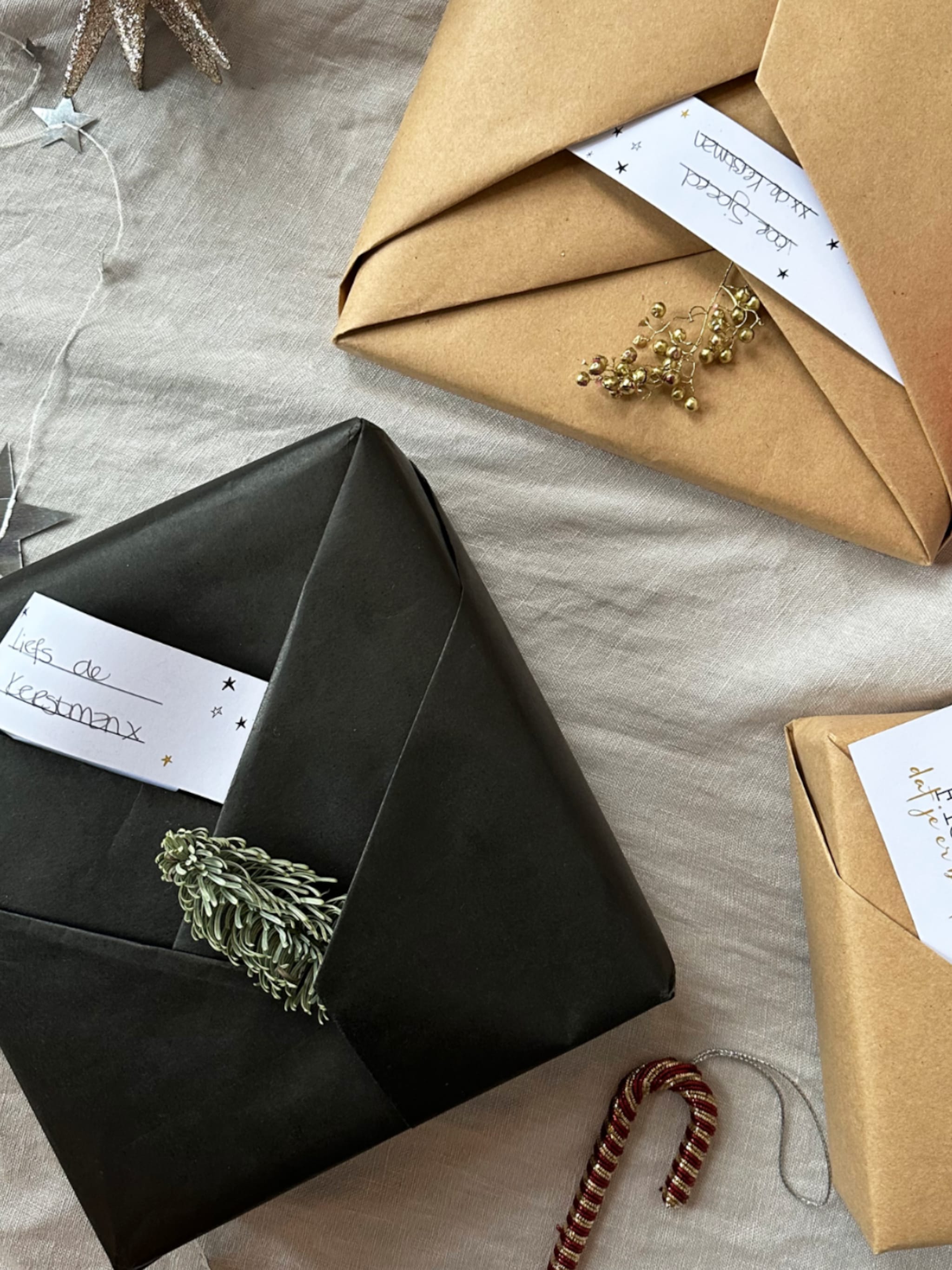 hack voor extra stijlvol kerstcadeaus inpakken