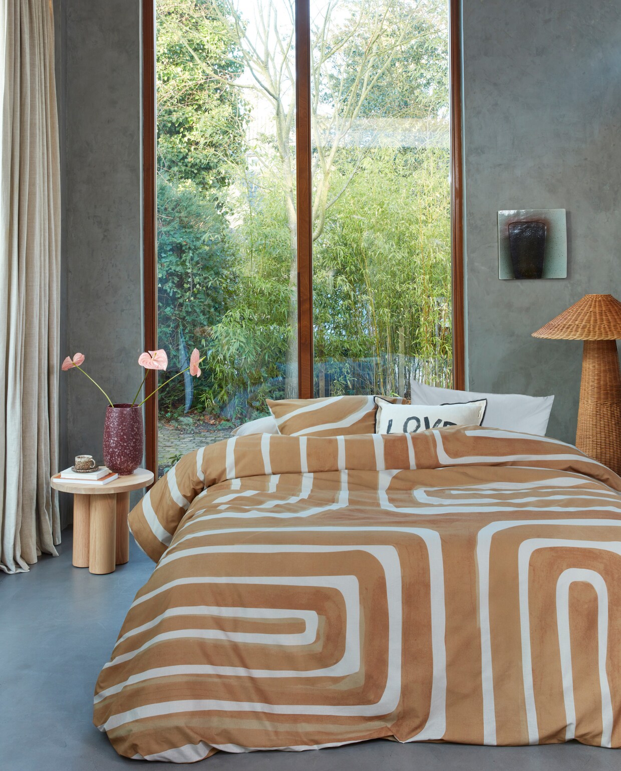 Katoenen dekbedovertrek Tribe in terra, 140x200/220 cm € 59,95, 200x200/220 cm € 109,95, 240x200/220 cm € 119,95. vtwonen 12-2012 | productie Tanja saarberg  | styling Danielle Verheul | fotografie Richard Smit
