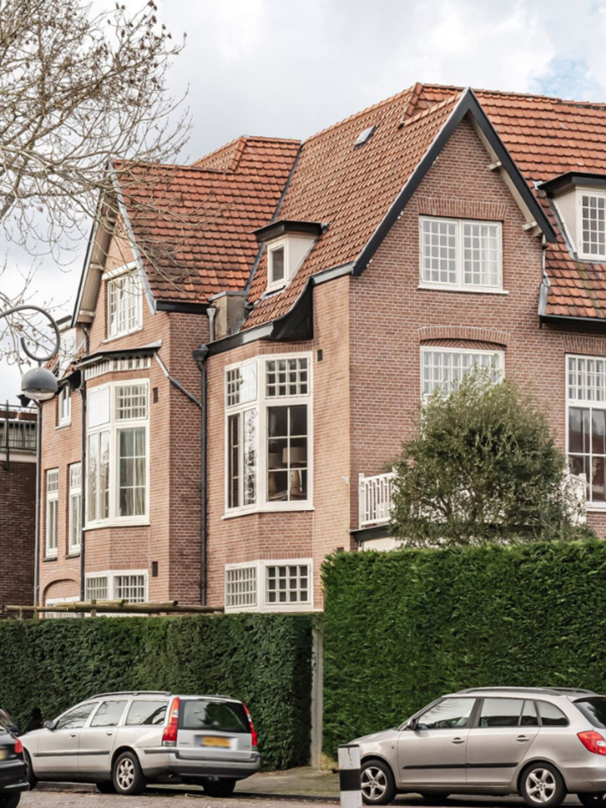 gespot klassiek halfvrijstaand gezinshuis met landelijke touch