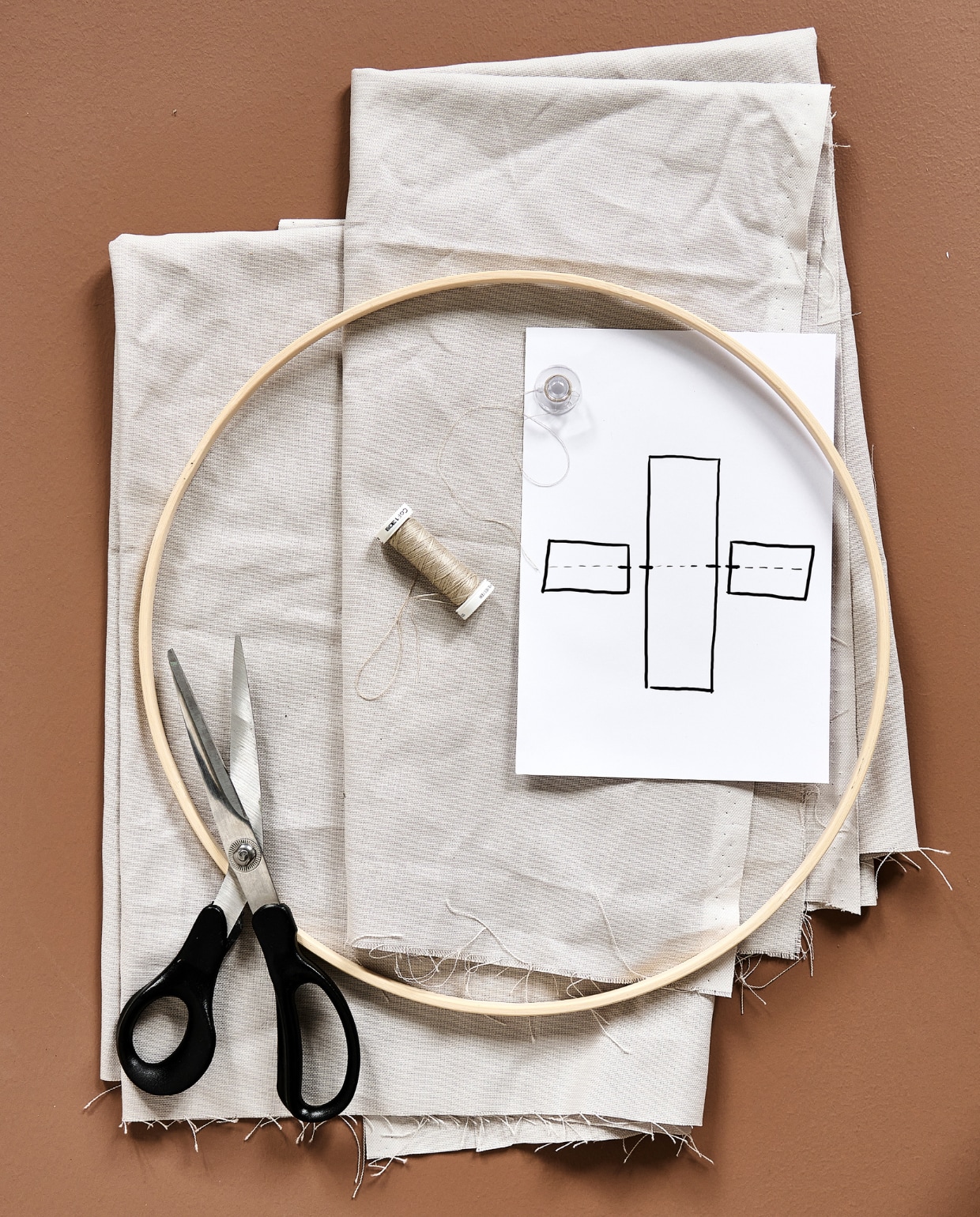 Katoenen mand € 9,99 (hm.com) vtwonen special DIY 08 | styling Kelly van Gendt, Corrien Flohil | fotografie Sjoerd Eickmans