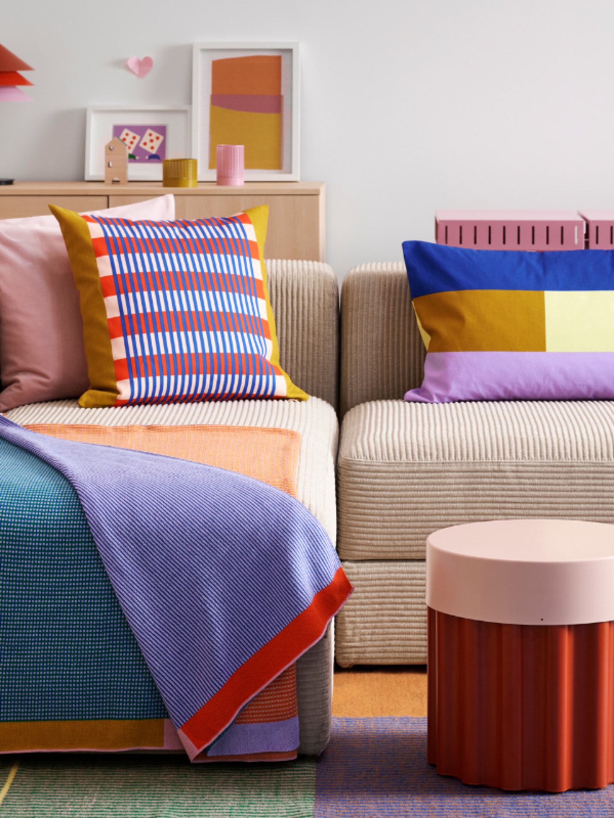 clash made in heaven een kleurrijk interieur met de tesammans collectie van ikea x raw color