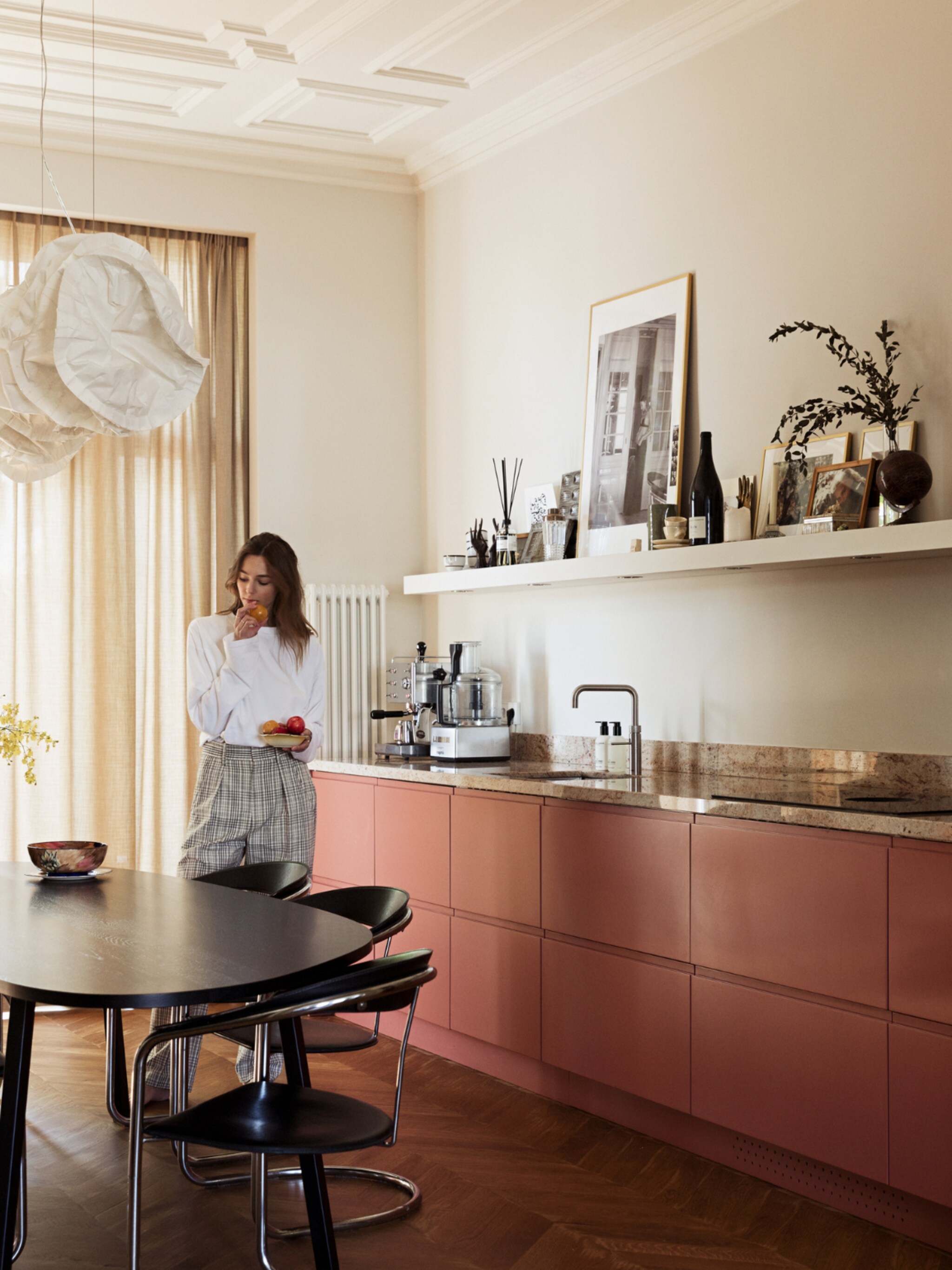binnenkijken in opgeknapt modern klassiek herenhuis