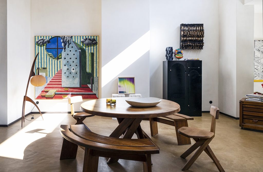 Eettafel met kunstwerk in design en kunst herenhuis Kaatje Verschoren