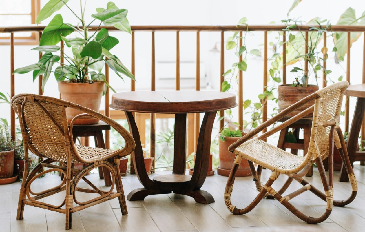 Balkon met planten en zitje Unsplash