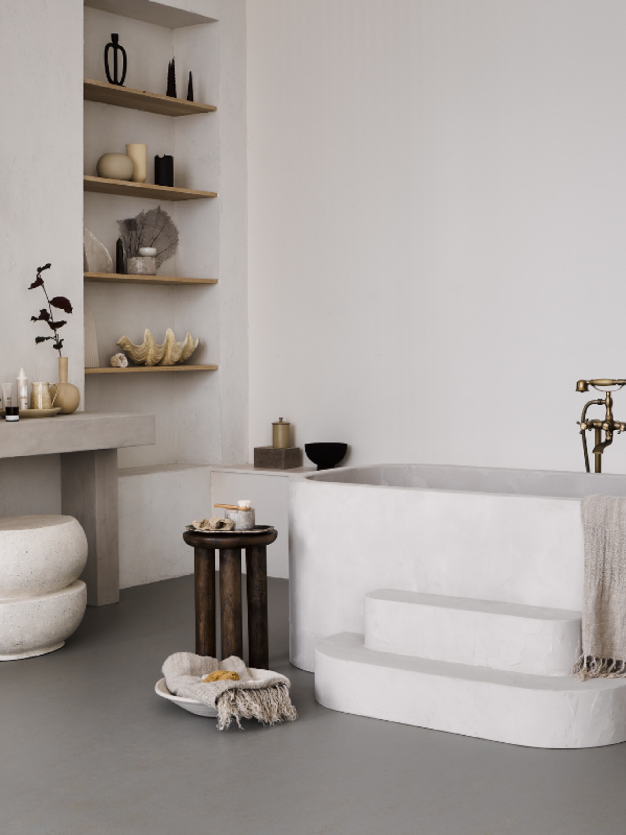 rustig en natuurlijk een japandi badkamer voelt als een warm bad