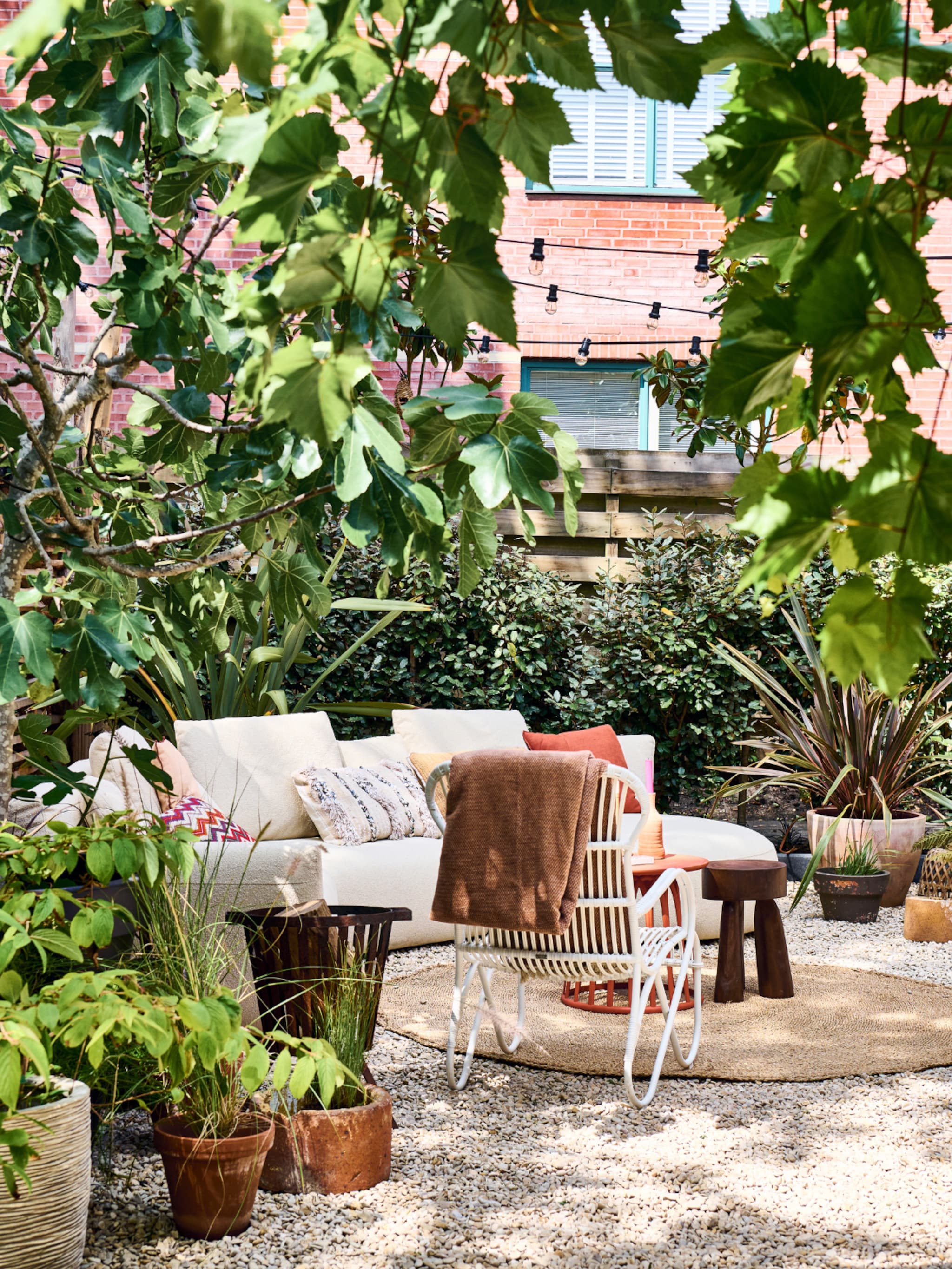 provencaalse tuin planten meubels inspiratie