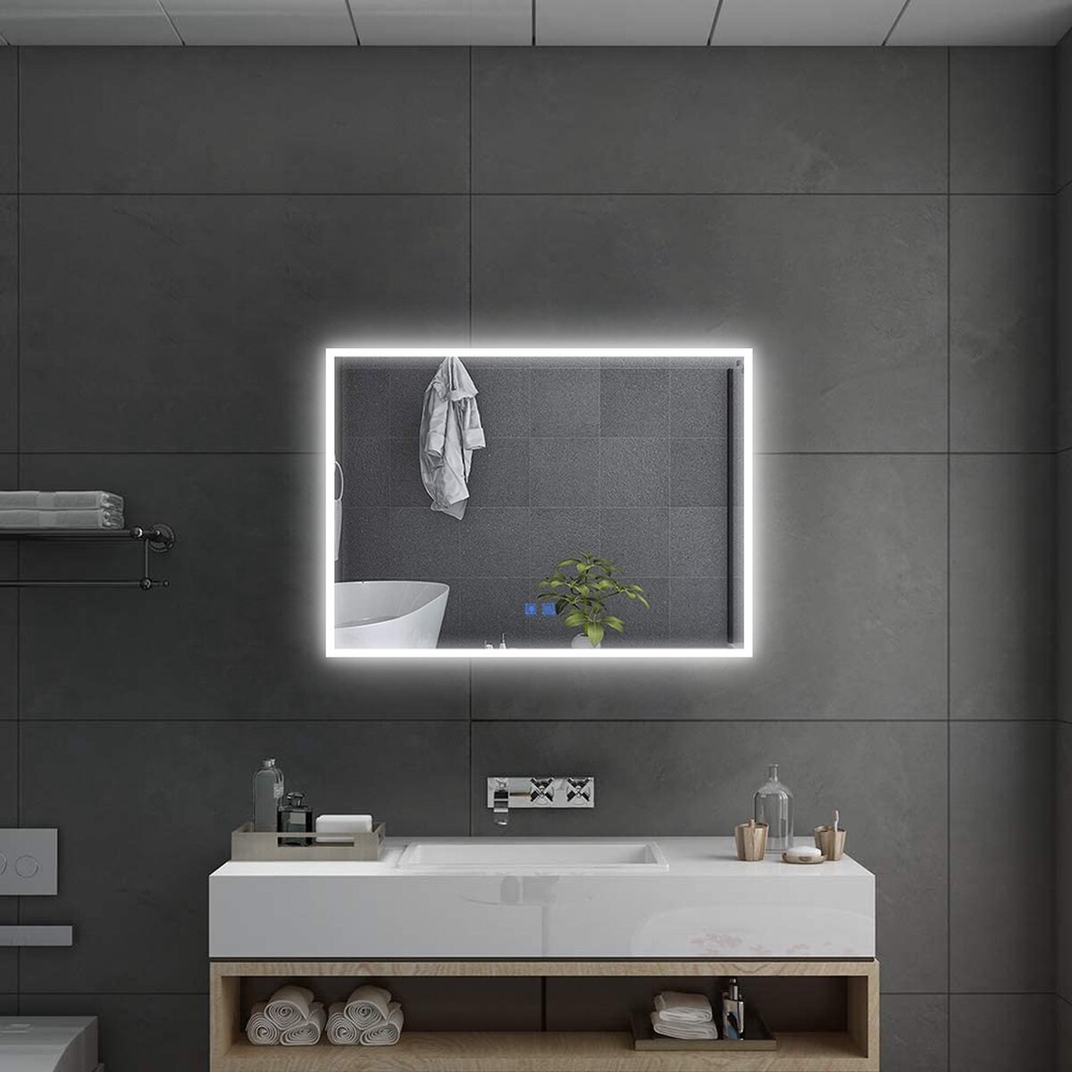 Badkamerspiegel Starlight van Sanexo, vanaf 70x50 cm, vanaf € 178,95 (bol.com). Bol.com