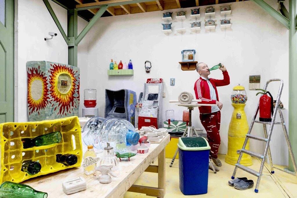 ‘Ik wil perfecte lulligheid’– Koost Buster het atelier van Koos Buster
