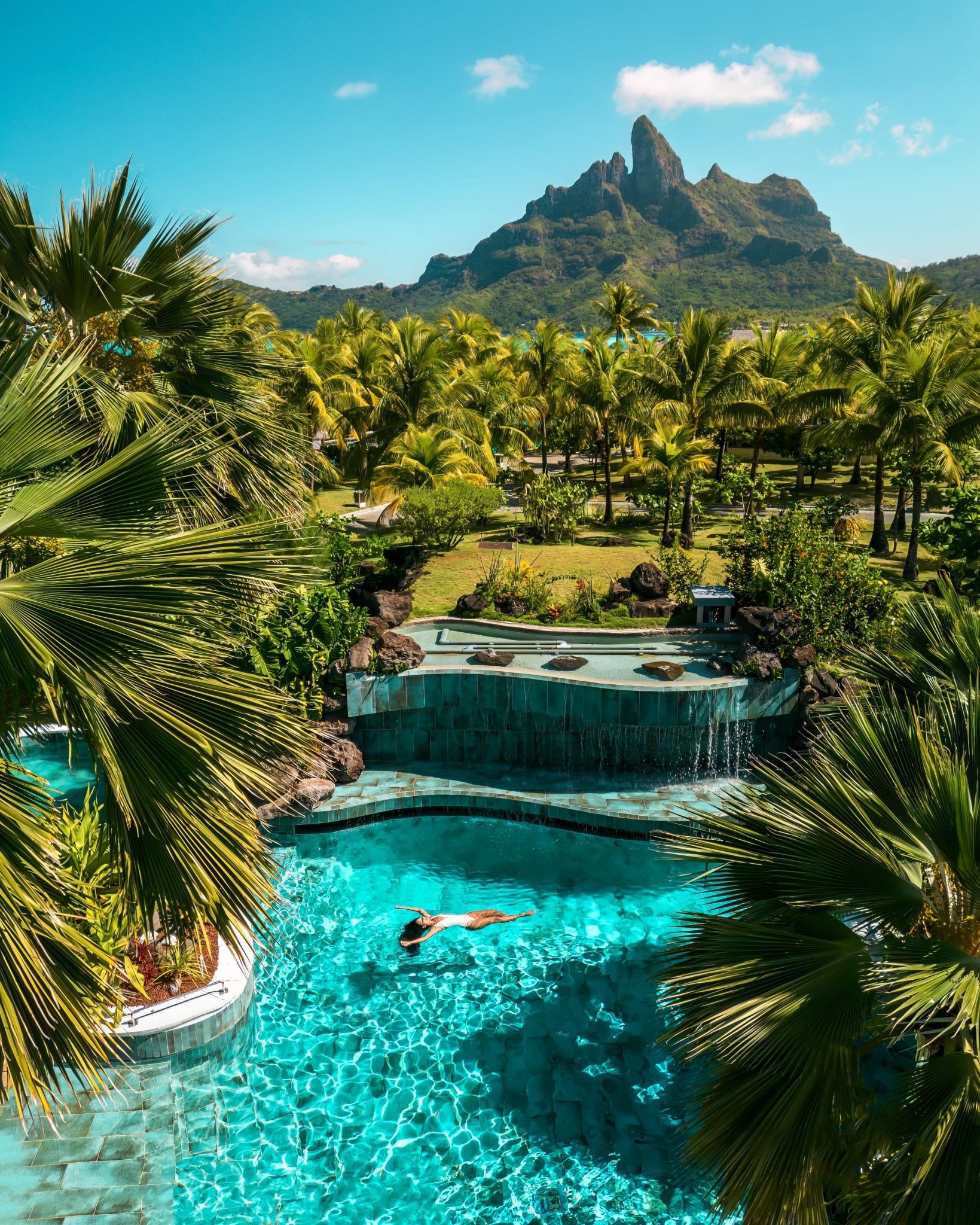 Eindeloos zwembaden kijkenThe World’s Best Swimming Pools, St. Regis, Bora Bora The World’s Best Swimming Pools, St. Regis, Bora Bora
