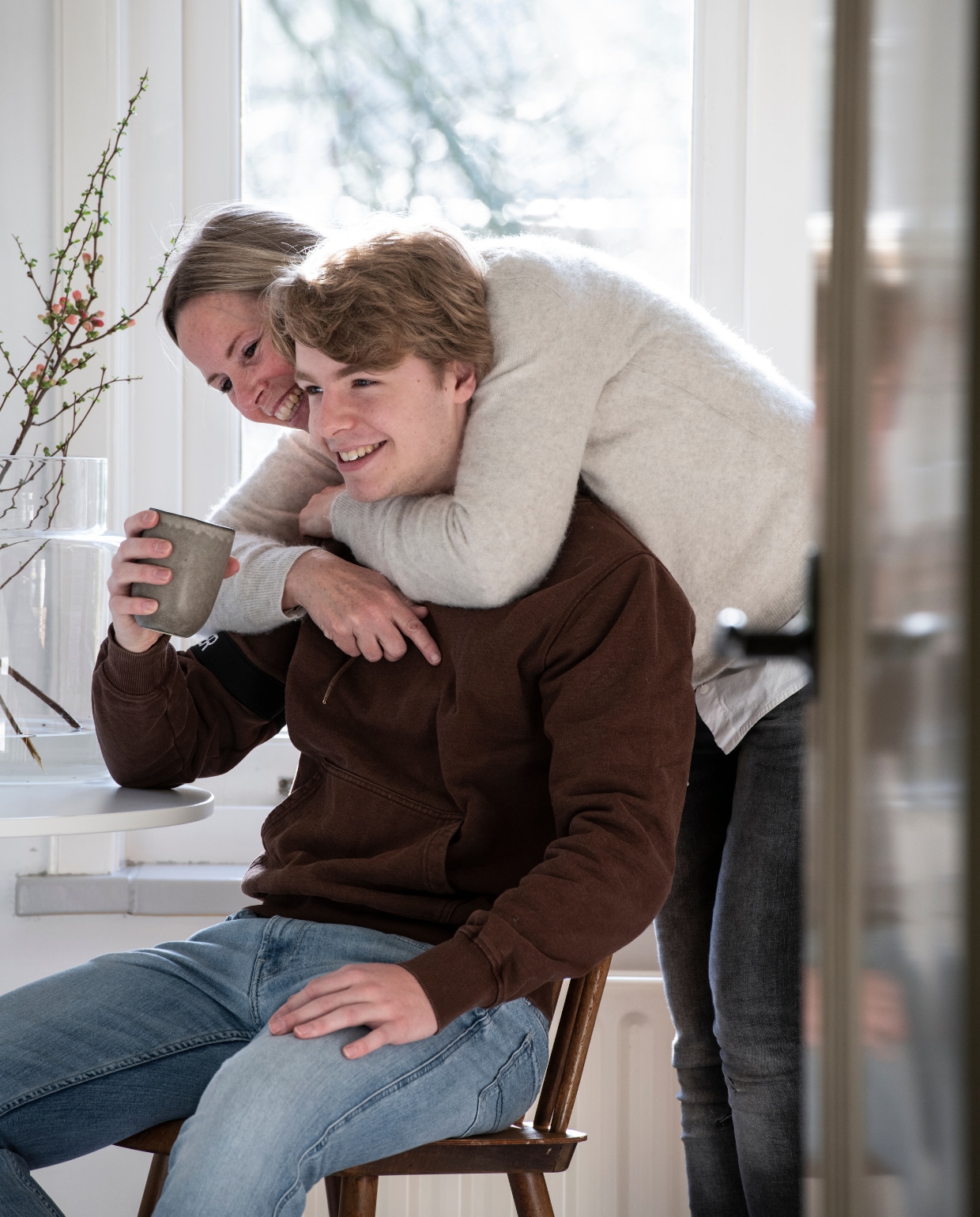 de bewoners vtwonen binnenkijk special 121-2021 | productie Insidehomepage | styling Esther Loonstijn | fotografie Louis Lemaire
