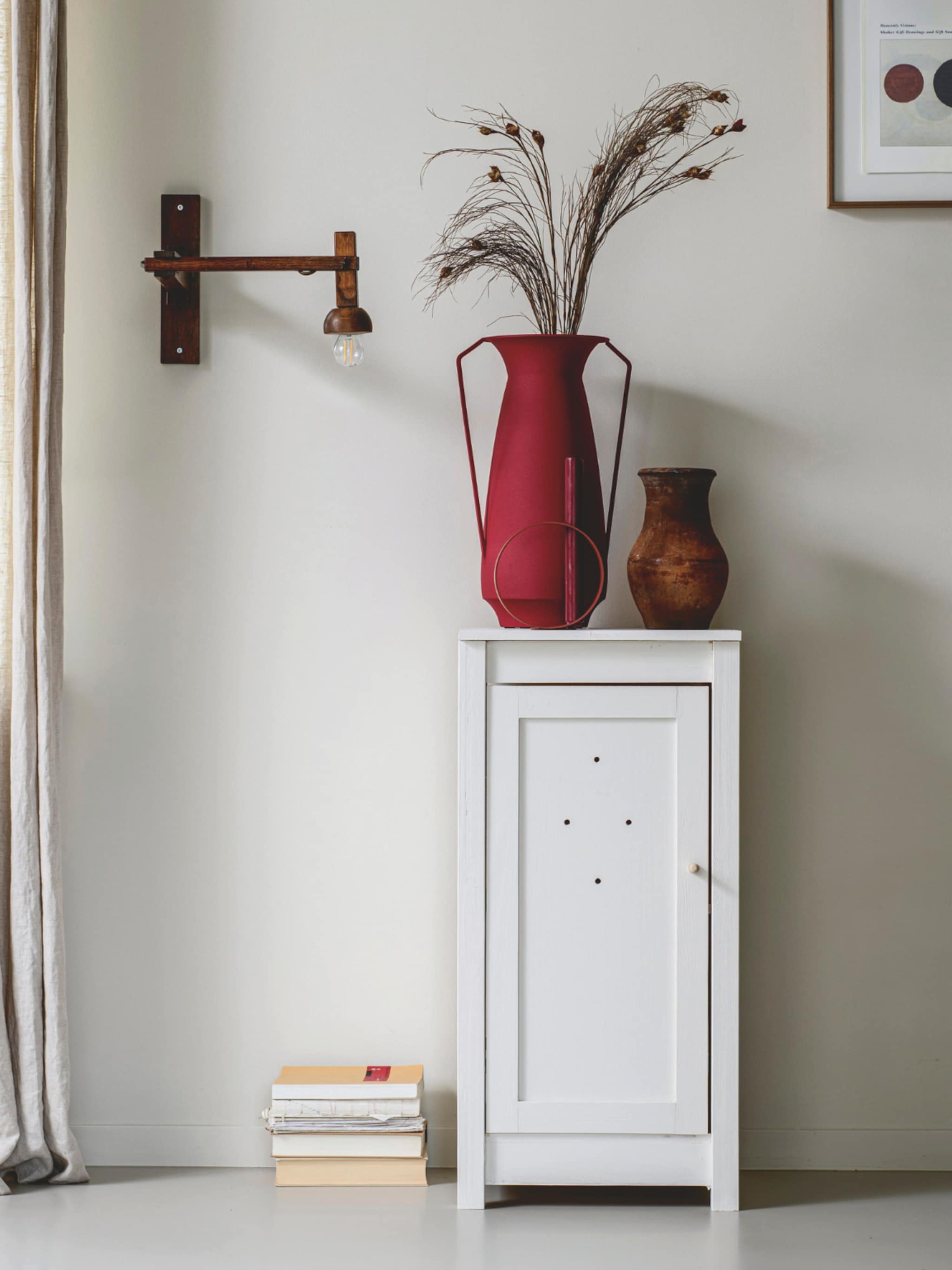 diy shakerkast met gaatjespatroon