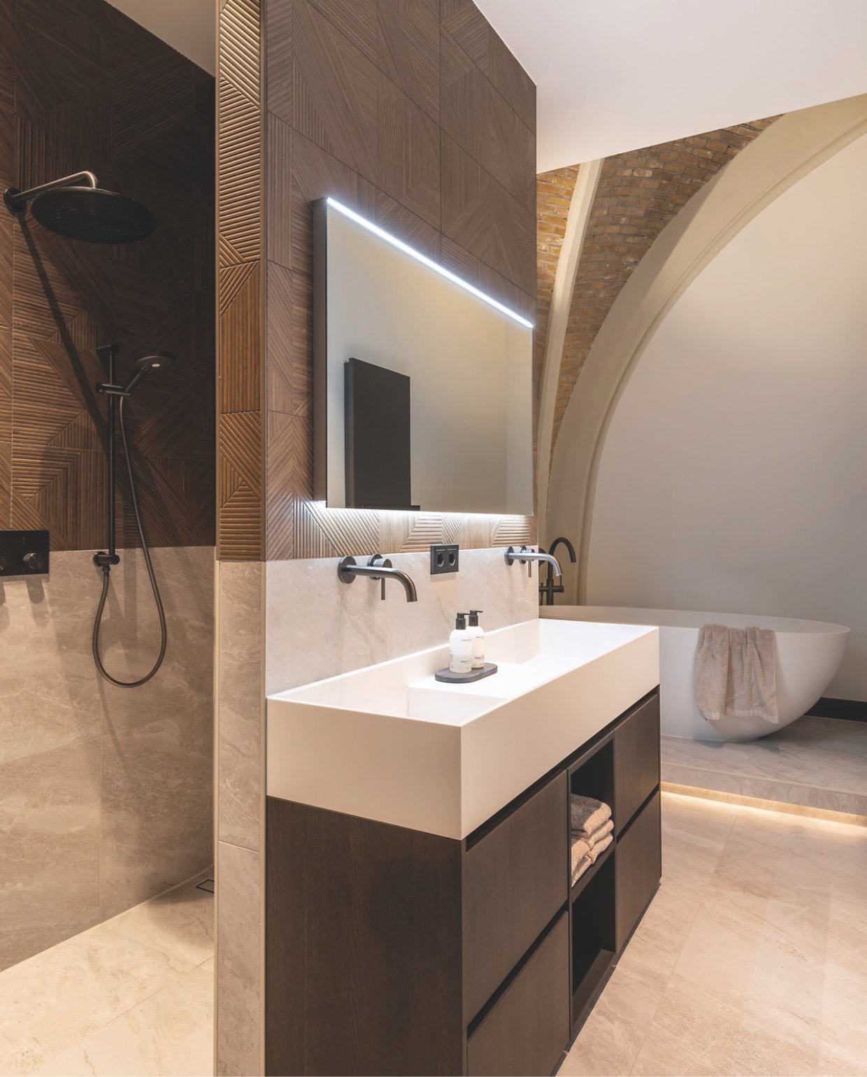 wastafelmeubel van Stefan Martens Interieur stijlvol wonen 10-2024 | fotografie Denise Zwijnen
