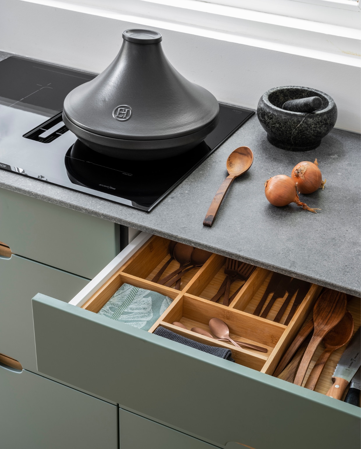 fonQ, Loods5, Kinta, Loft, HKLiving, Ikea vtwonen 07-2021 | fotografie Stan Koolen | styling Moniek Visser