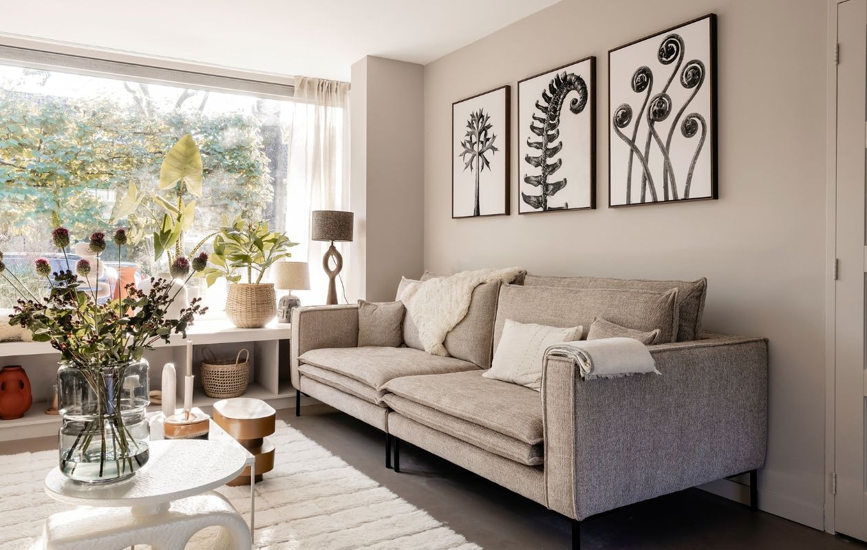 Weer verliefd op je huis aflevering 8 seizoen 21 2024, Fietje in De Meern, zitkamer Weer verliefd op je huis aflevering 8 seizoen 21 2024 | styling Fietje Bruijn | fotografie Sonja Velda