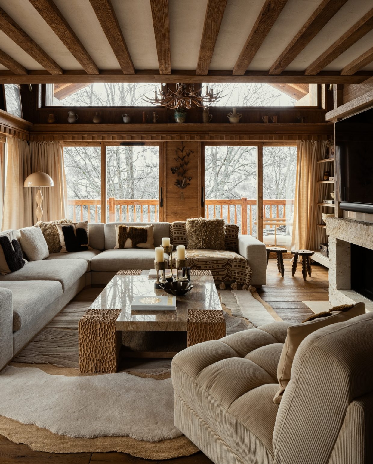 The Chalet Gallery Ramona Elena Balaban / Living Inside