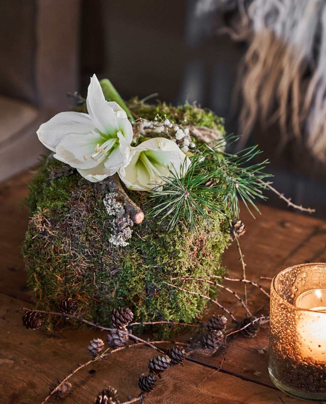DIY cadeauverpakking van mos wonen landelijke stijl 08-2022 | productie Style Rustique | styling Angelina van Oort | fotografie Muk van Lil