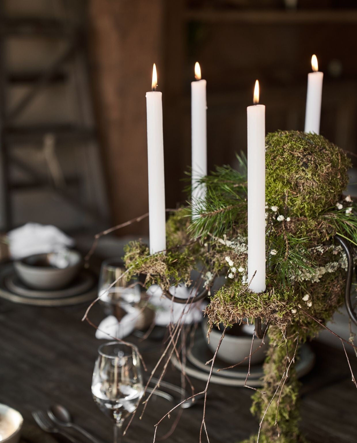 DIY kandelaar met mos wonen landelijke stijl 08-2022 | productie Style Rustique | styling Angelina van Oort | fotografie Muk van Lil