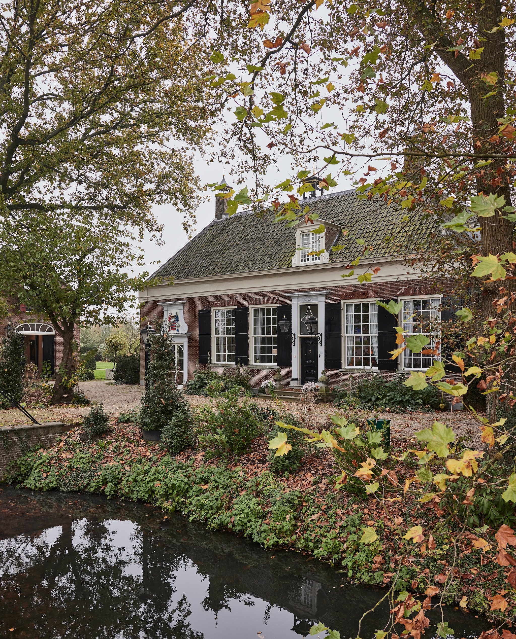 Huis te Jaarsveld, het landhuis uit 1760. vtwonen landelijk 01-2025 | styling Marianne Luning | fotografie Alexander van Berg | tekst Merel van der Lande