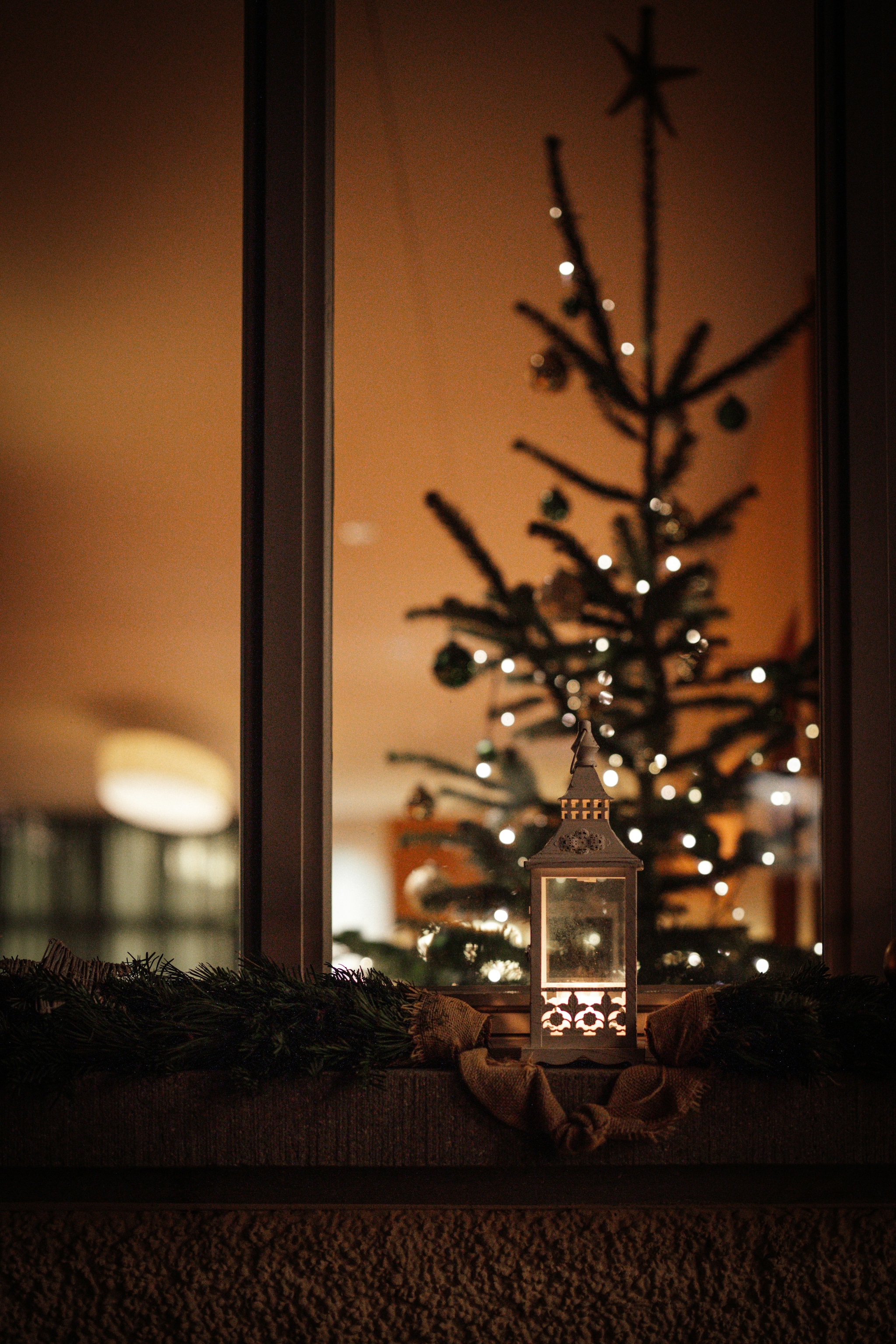 Kerstsfeer onder de overkapping of veranda fotografie Samuel Svec