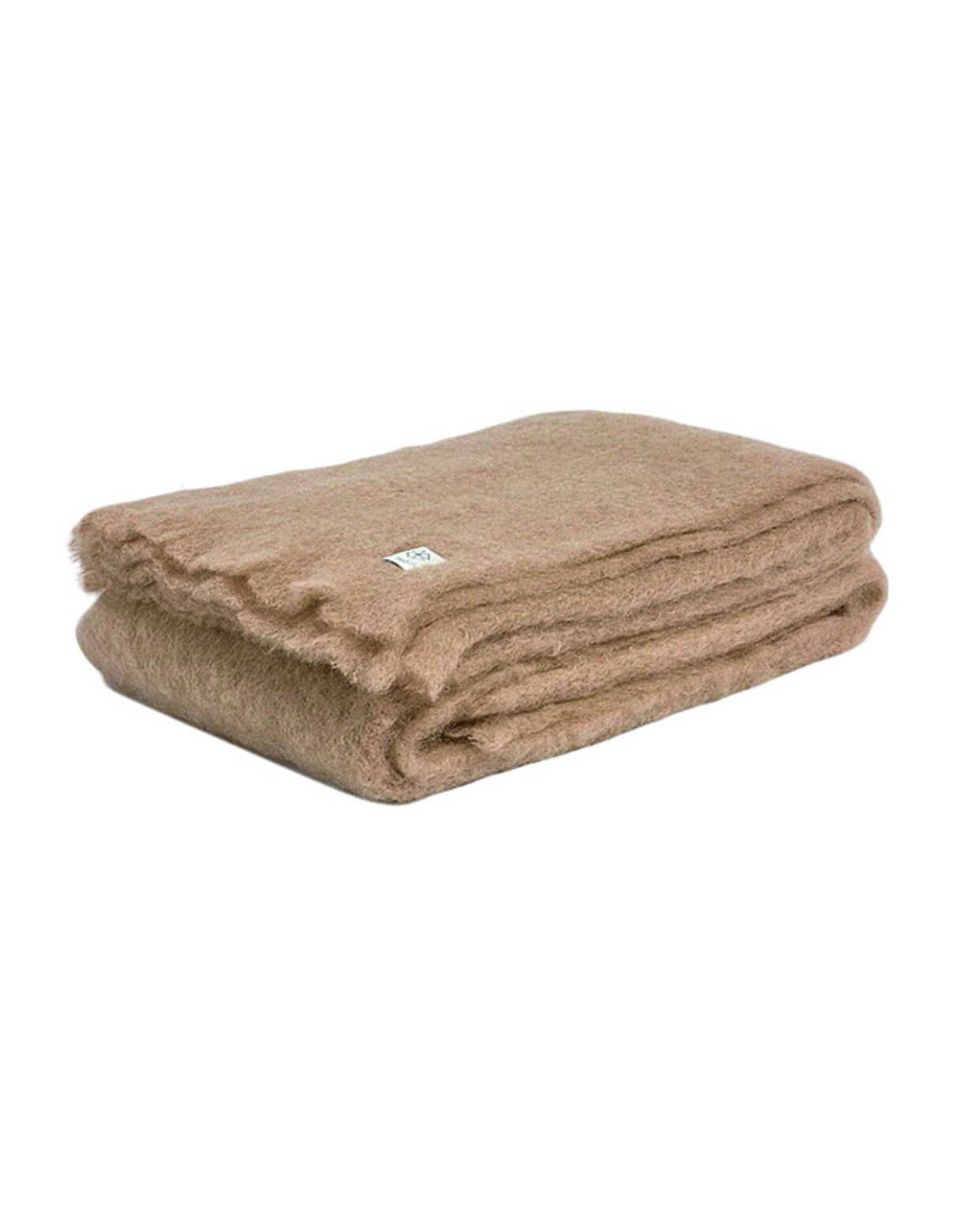 Plaid Hazel, 70% mohair en 30% merino wol, 130x200 cm € 249,- of 160x240 cm € 349,- (bymolle.com). By Mölle
