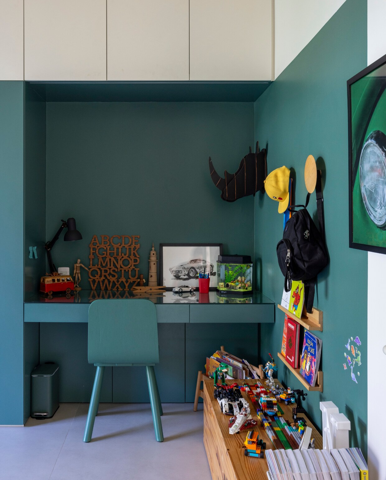 Stoel Jabuticasa. vtwonen 01-2025 | styling Simone Raitzik | fotografie Andre Nazareth