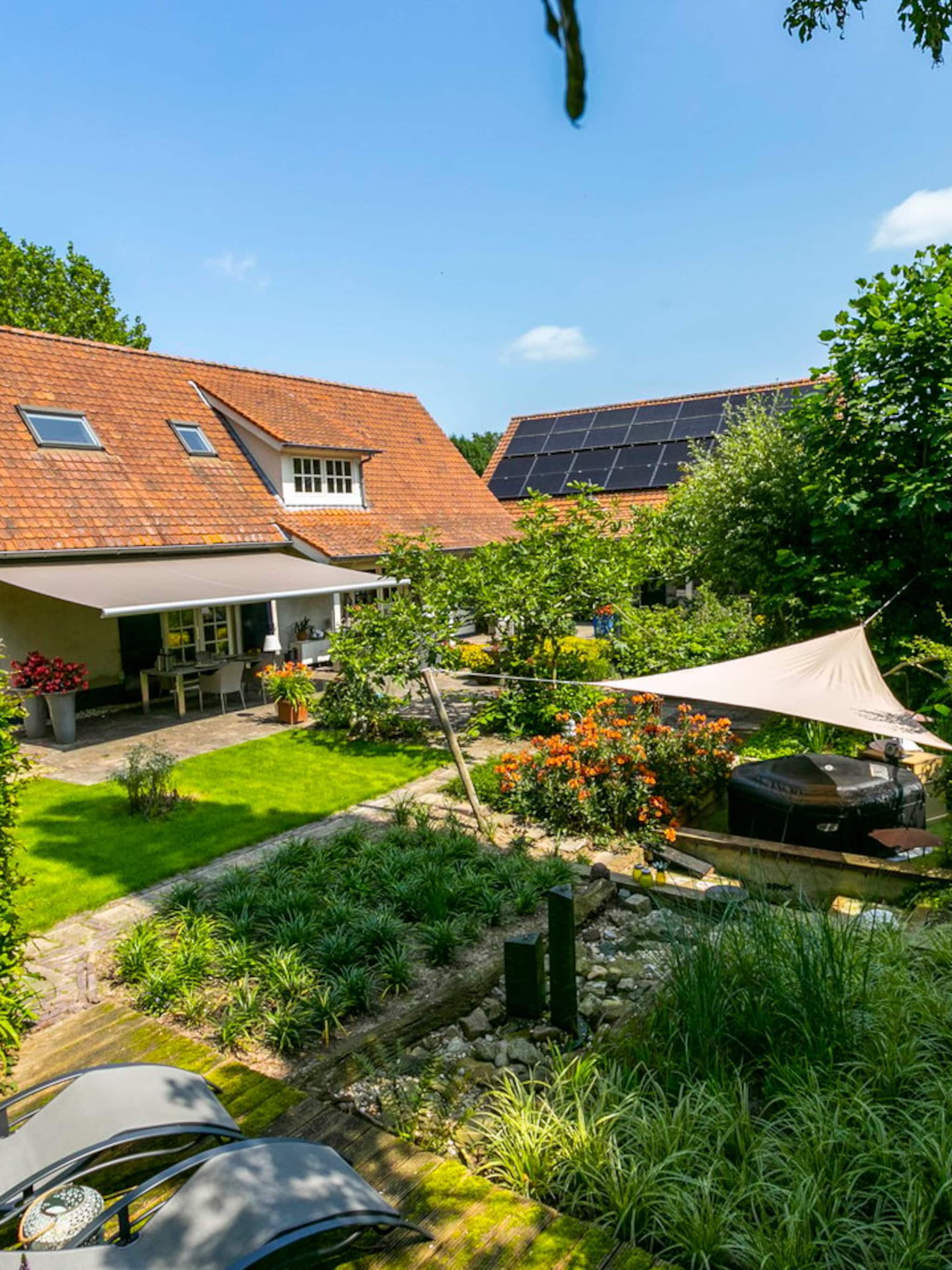 gerenoveerde woonboerderij met moderne landelijke woonstijl