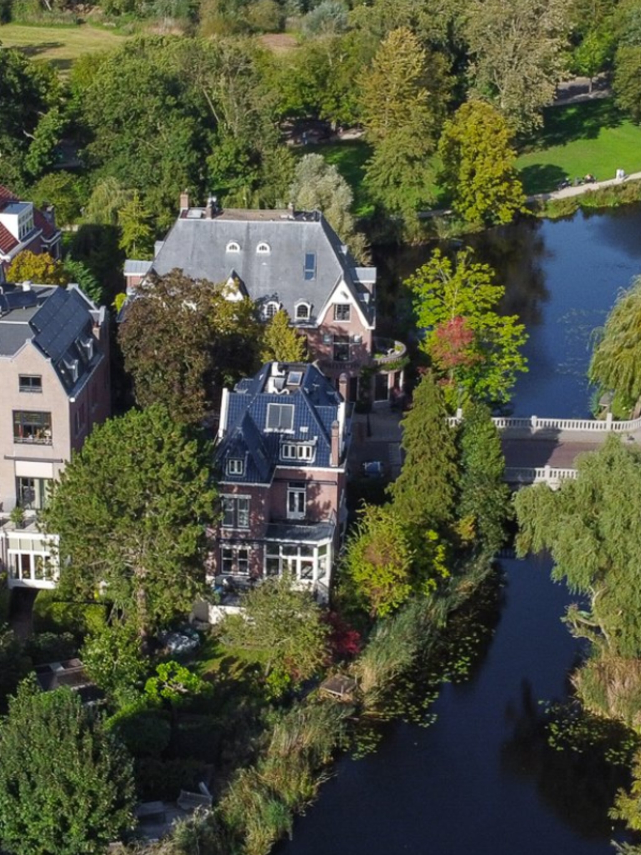 funda parel een statige villa aan het vondelpark vtwonen