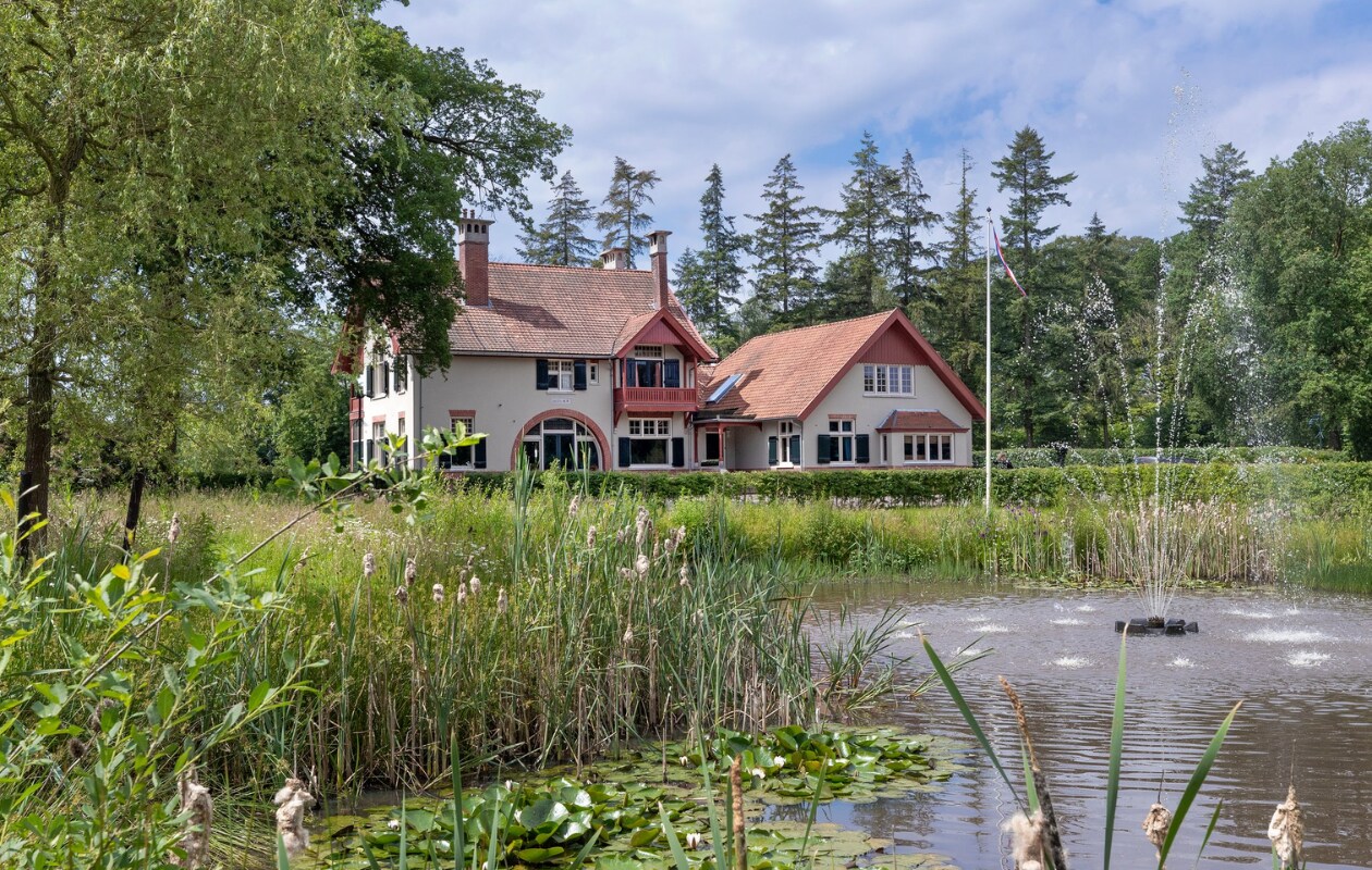 Funda - Burbach Roycroft | Exclusive Property Navigator Funda - Burbach Roycroft | Exclusive Property Navigator