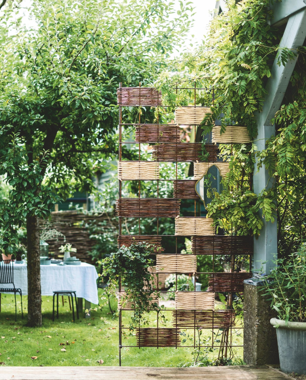 diy roomdivider uit vtwonen tuin 11 vtwonen tuin 11 | styling en DIY Janneke peters &amp; Jef van tricht | fotografie Sjoerd Eickmans