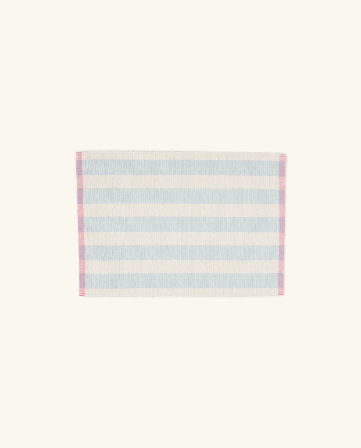 Katoenen placemat, 45x32 cm € 3,88 (sostrenegrene.com). Sostrene Grene
