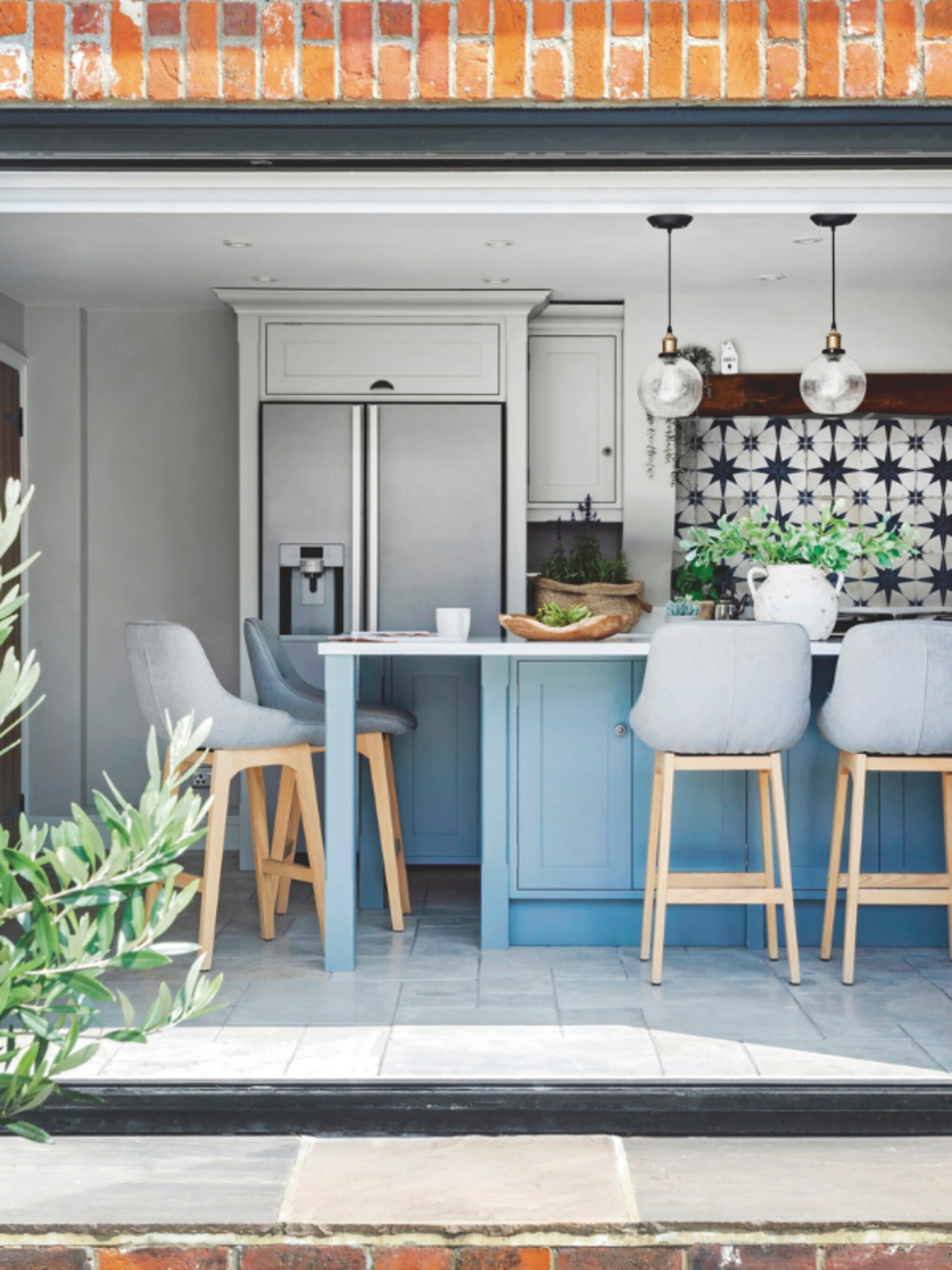 3x binnenkijken in blauwe keuken