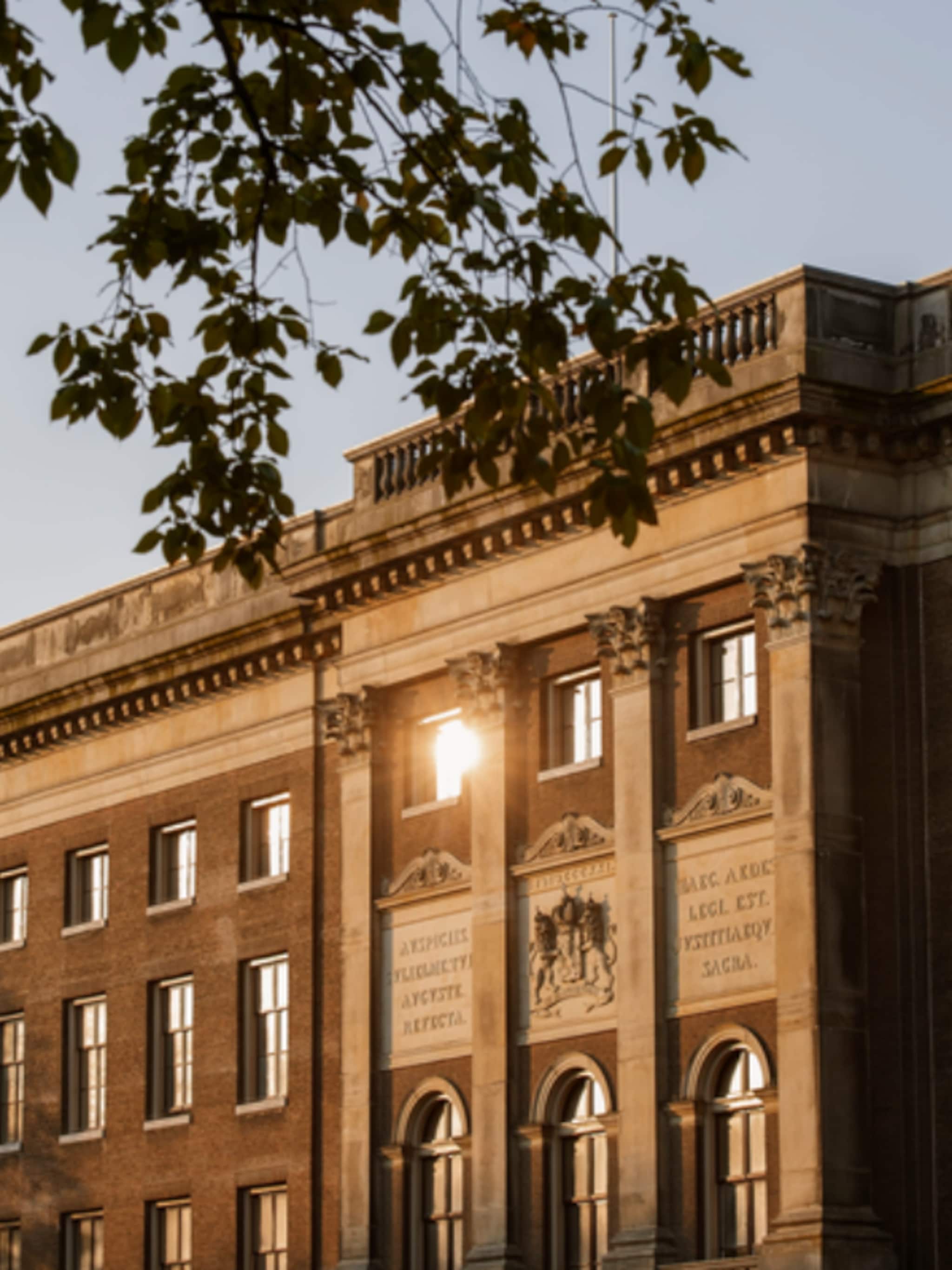 ervaar het nieuwe amsterdamse rosewood hotel