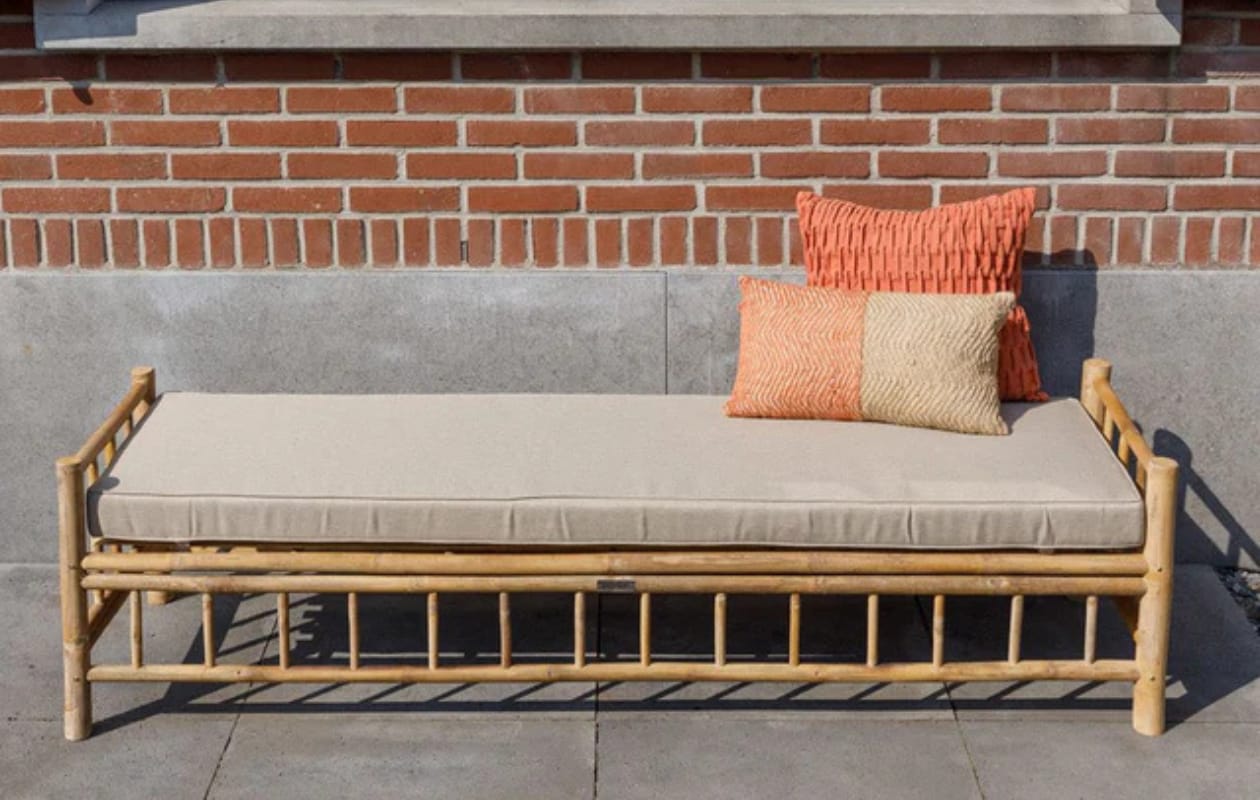 Shop op shop.vtwonen.nl: bamboe tuinbank Tennis van Exotan, inclusief kussen, 180x50x48 cm (bxdxh) € 339,-. Exotan