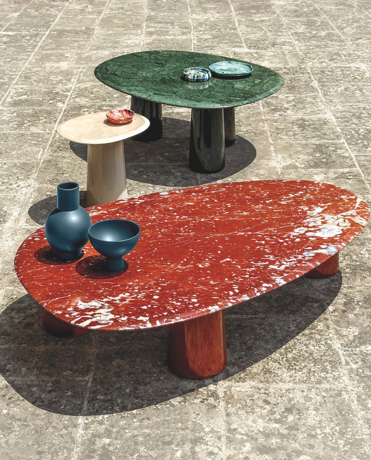 Boldini coffee tables van Ethimo -foto Bernard Touillon Stijlvol Wonen Stijlgids 03-2025