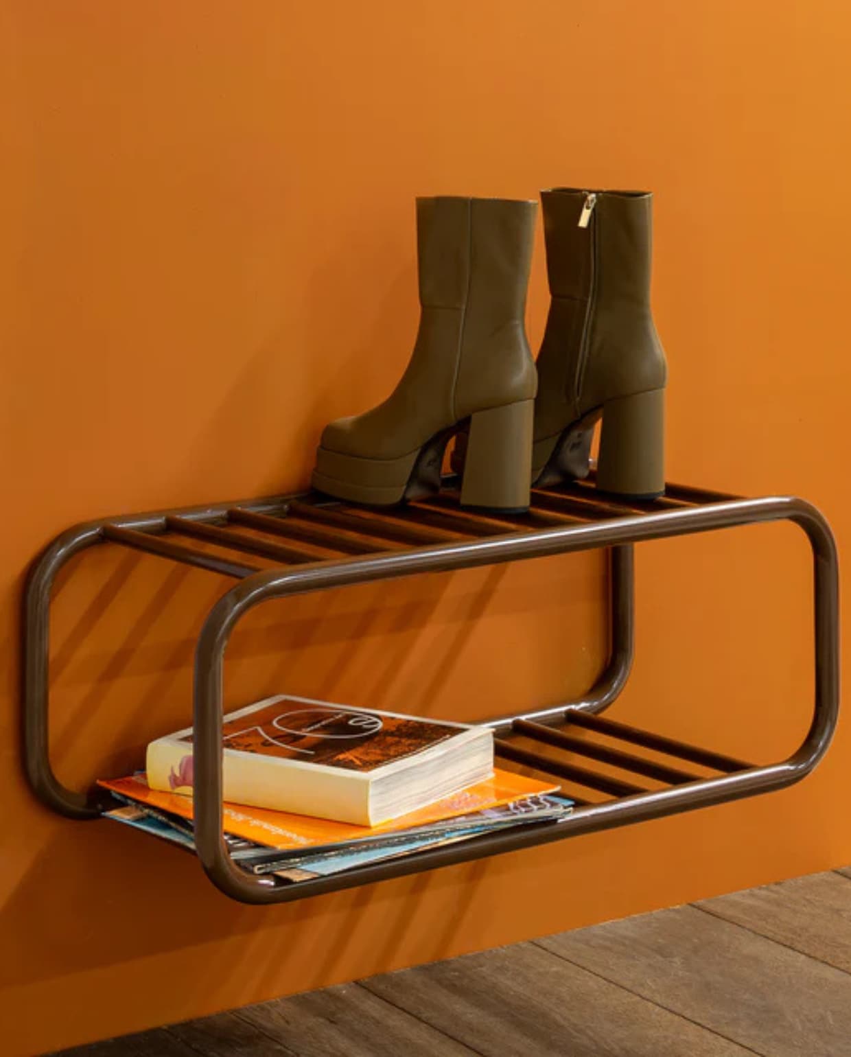 Shop via shop.vtwonen.nl: Spinder Design schoenenrek Retro, staal, chocolate brown, 72x35x28 cm (bxdxh) € 249,-. Spinder Design