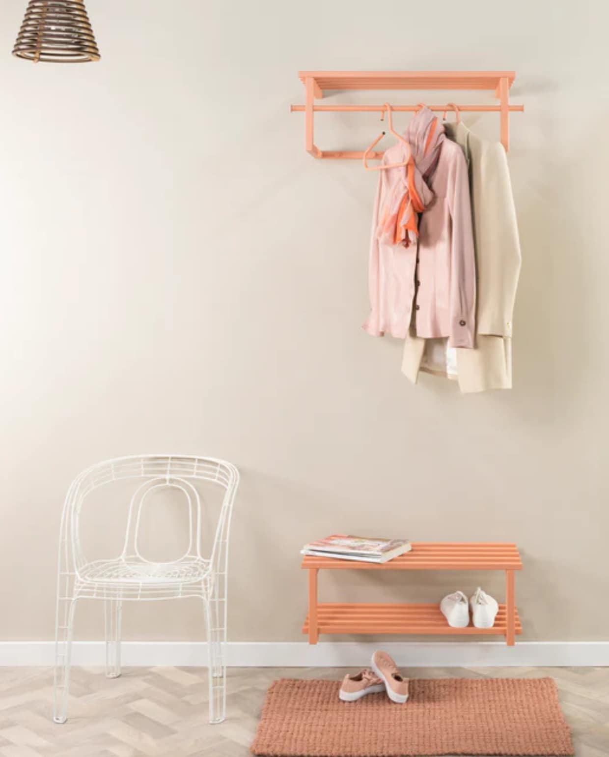 Shop via shop.vtwonen.nl: Spinder Design schoenenrek Rizzoli / Marco, staal, clay terra, 71x34x26 cm (bxdxh) € 175,-. Spinder Design