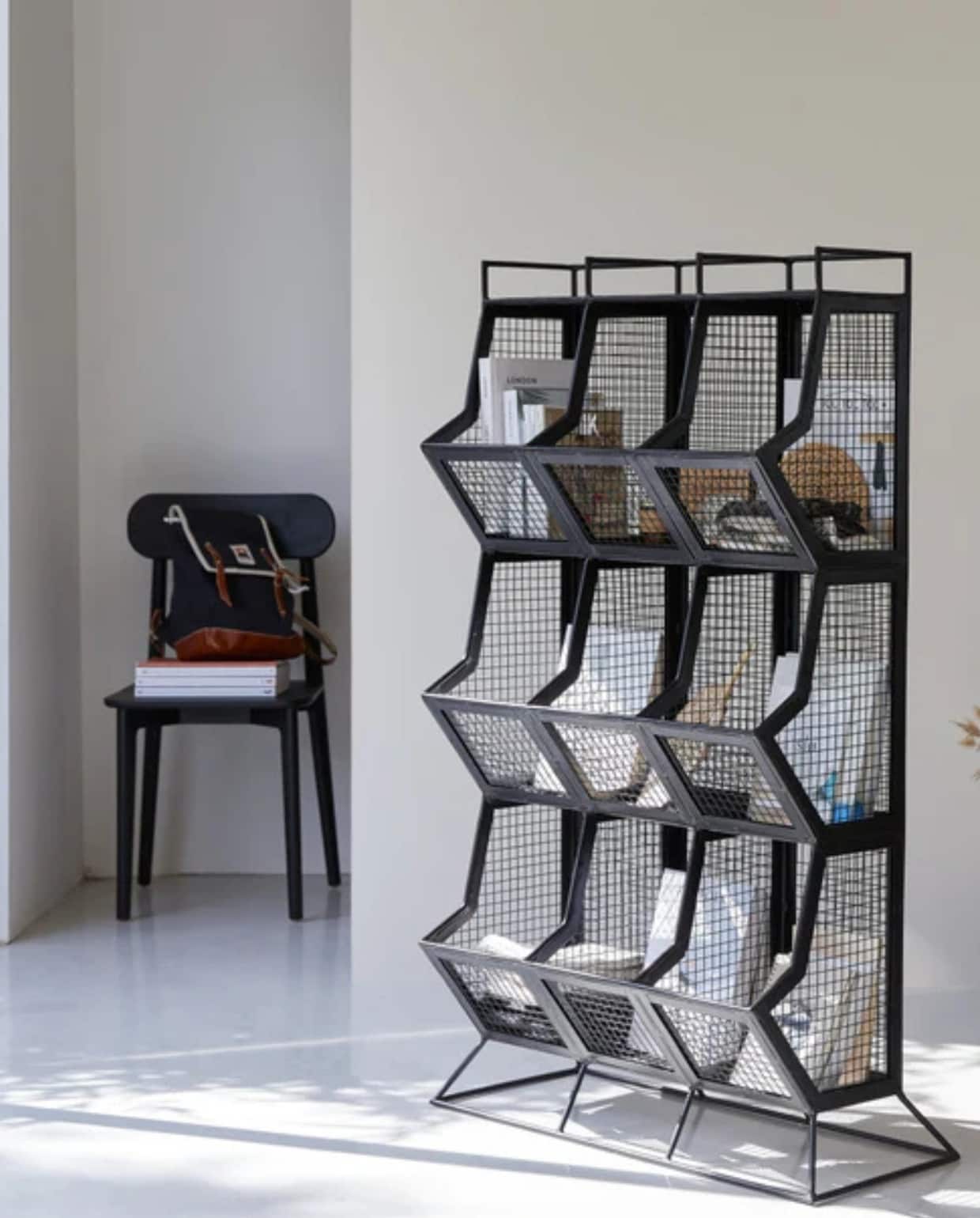 Shop via shop.vtwonen.nl: Tikamoon opbergmeubel Cléo, metaal, zwart, 82x34x135 cm (bxdxh) € 708,90. Tikamoon