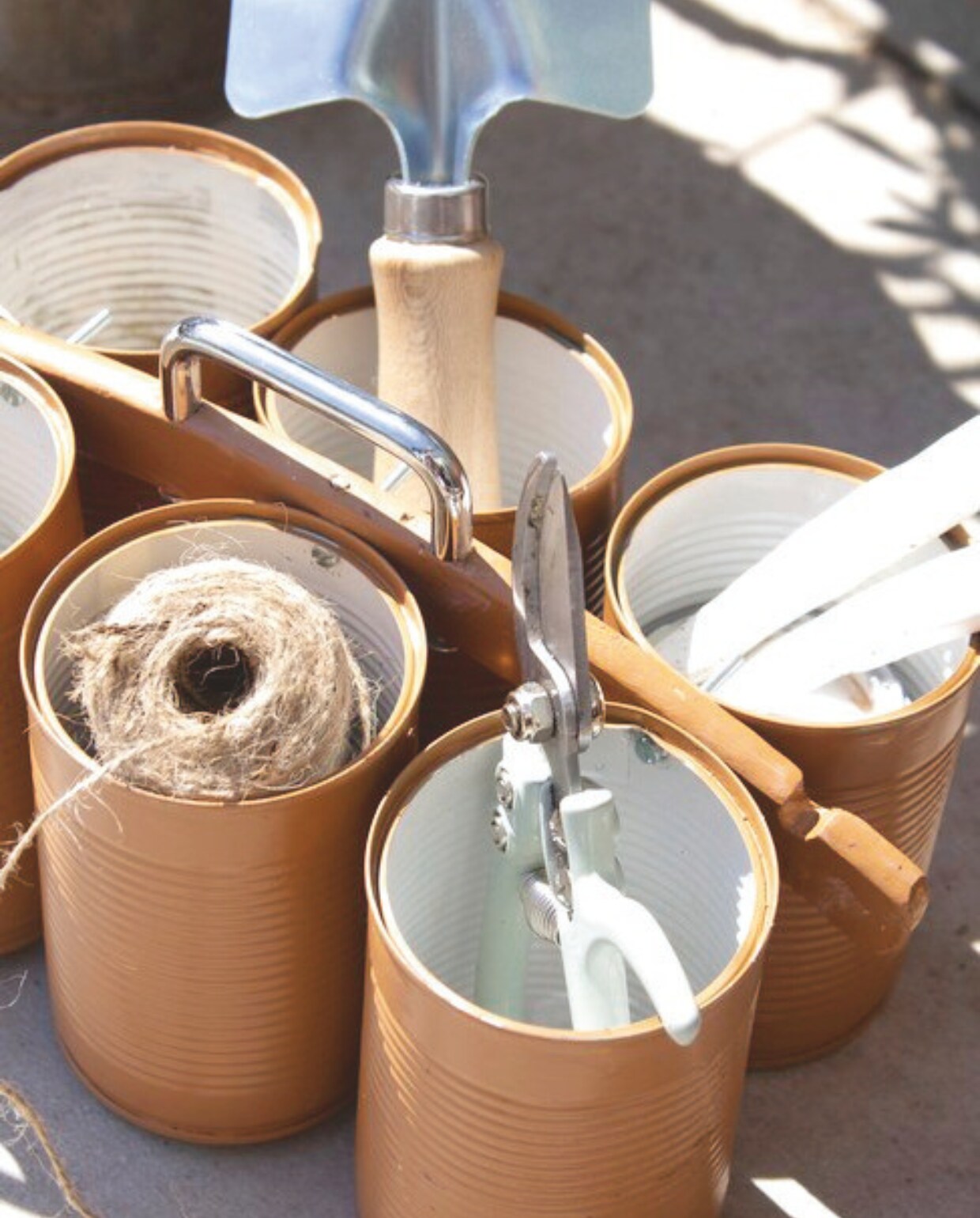 Handschep en handhark Intratuin. Overig privébezit. vtwonen 07-2025 | styling & fotografie Valerie Paas