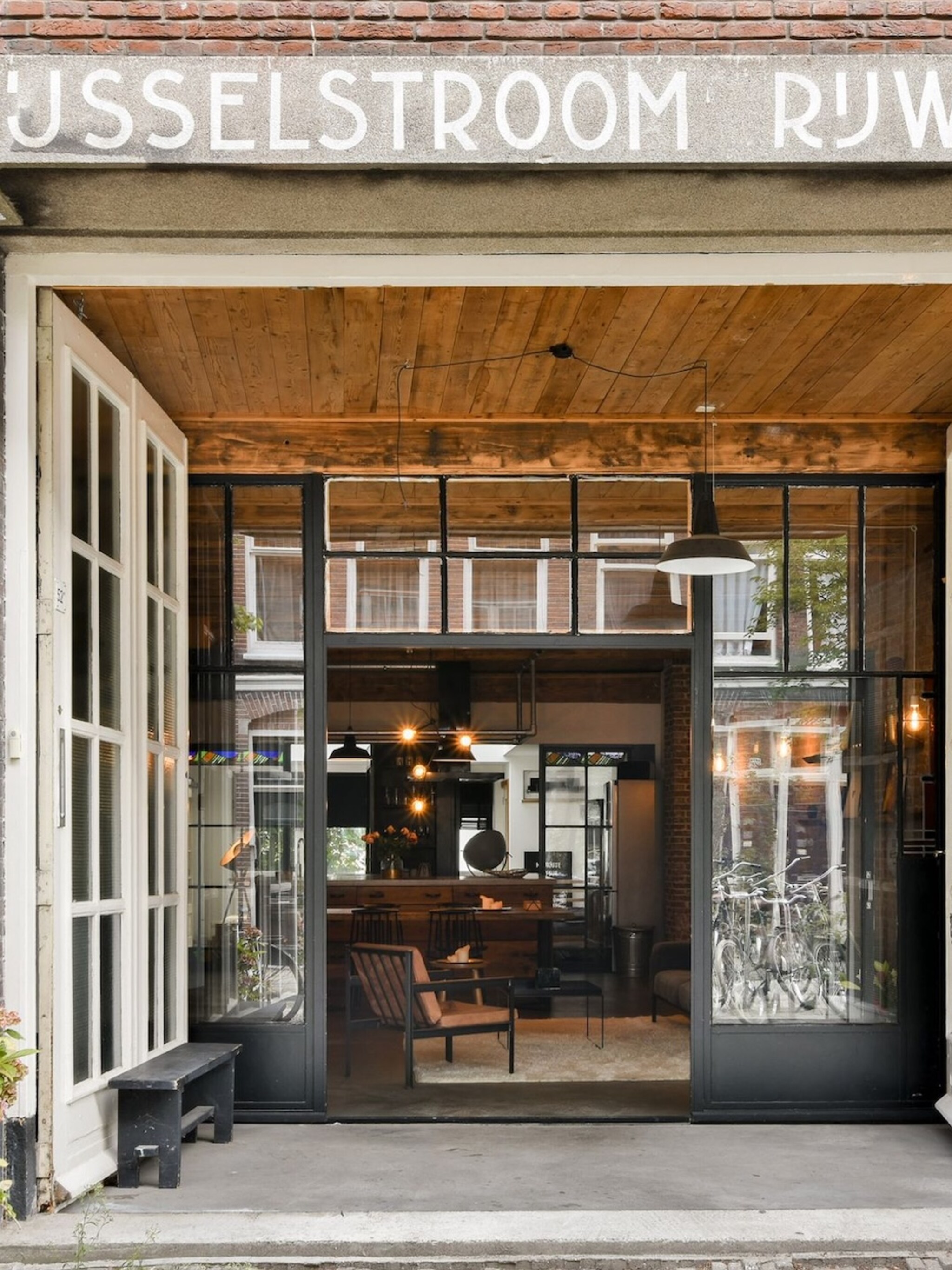 woning houten plafond amsterdam