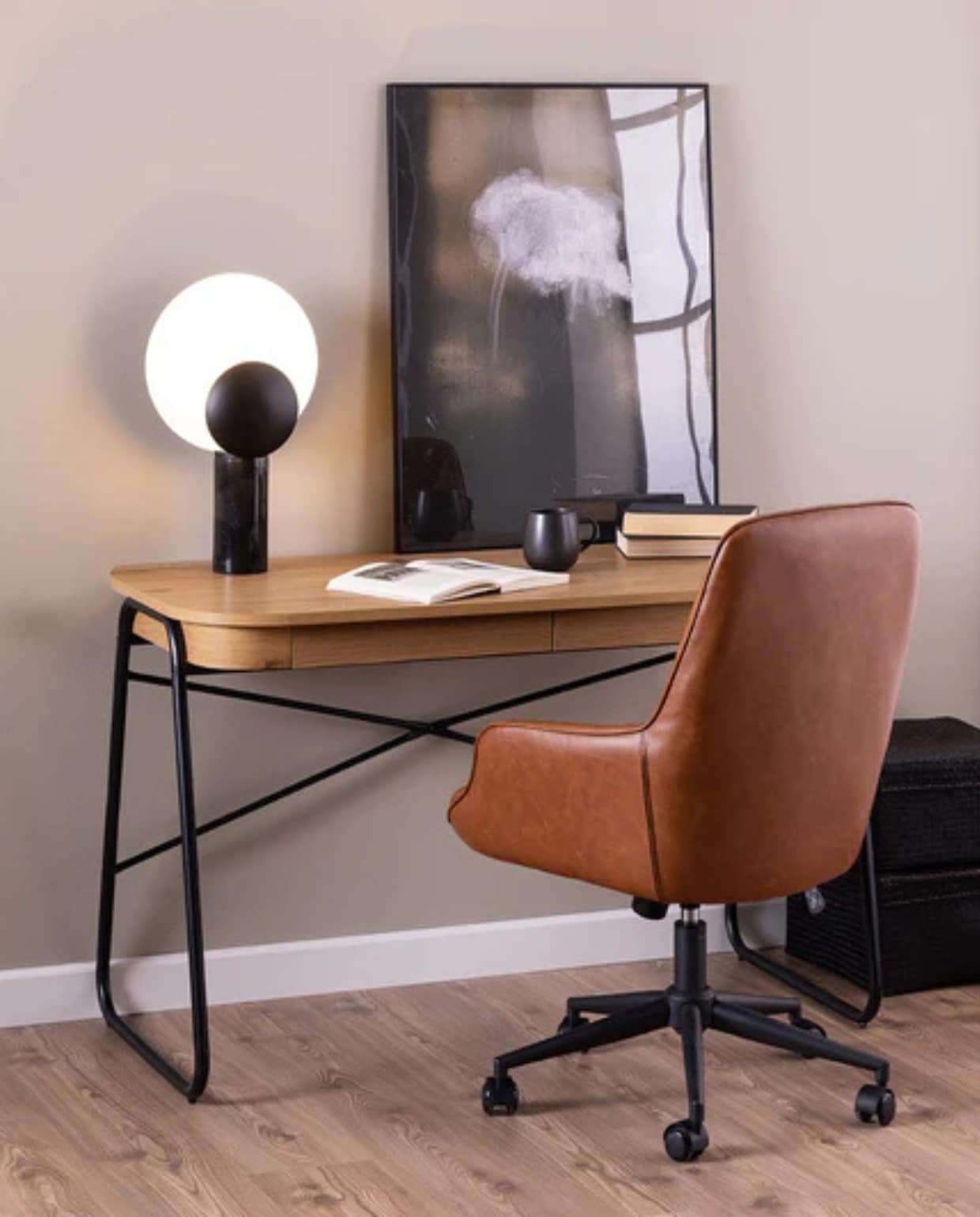 Shop op shop.vtwonen.nl: Rebellenclub bureau Anso, eiken € 259,-. Rebellenclub