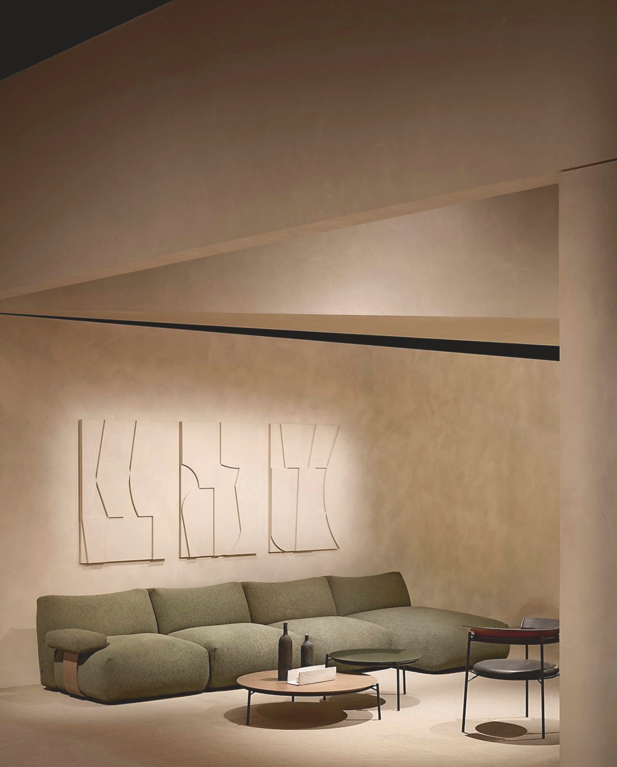 Mdf Italia bank Goom, jadegroen, ontworpen door Jean-Marie Massaud, 412x118x42 cm (bxdxh), prijs op aanvraag (mdfitalia.com). stijlvol wonen 8-2025 | tekst Lisette Gerbrands