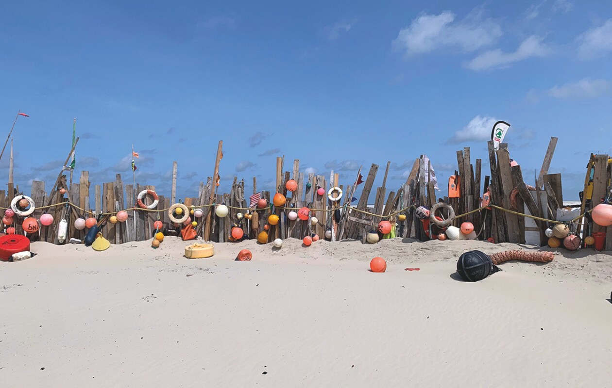 Het Drenkelingenhuisje op Vlieland Het Drenkelingenhuisje op Vlieland