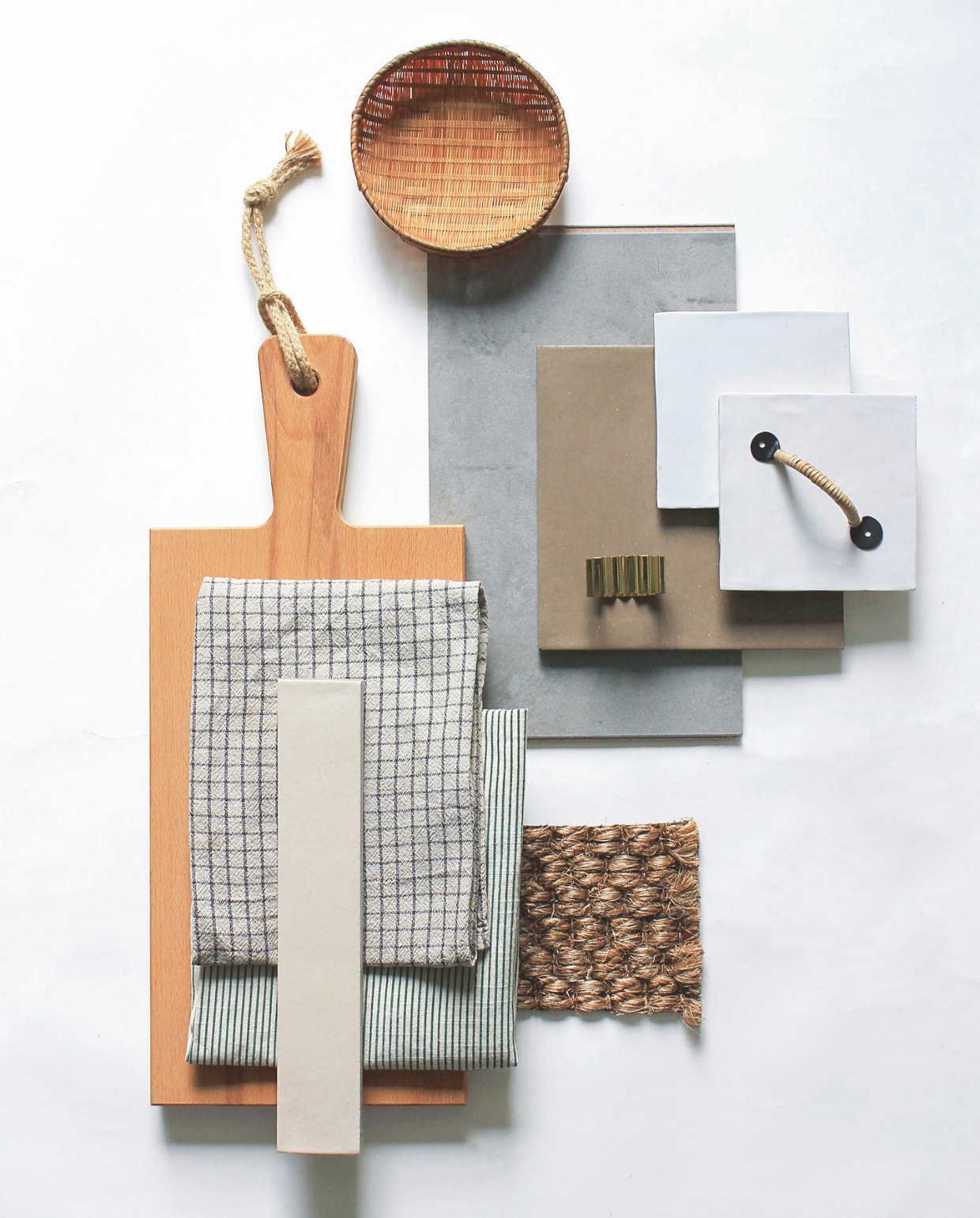 vtwonen wandtegel Craft, kleur wit, mat en glossy, 12,5x12,5 cm, vtwonen langwerpige vloer- en wandtegel Earth, kleur Calce, 5x30 cm,vtwonen vierkante wand- en vloertegel Earth, kleur Argilla, 20x20 cm(vtwonen.nl/collectie). vtwonen landelijk 10-2025 | productie Living Inside | styling Natalie Walton  | fotografie Lynden Foss