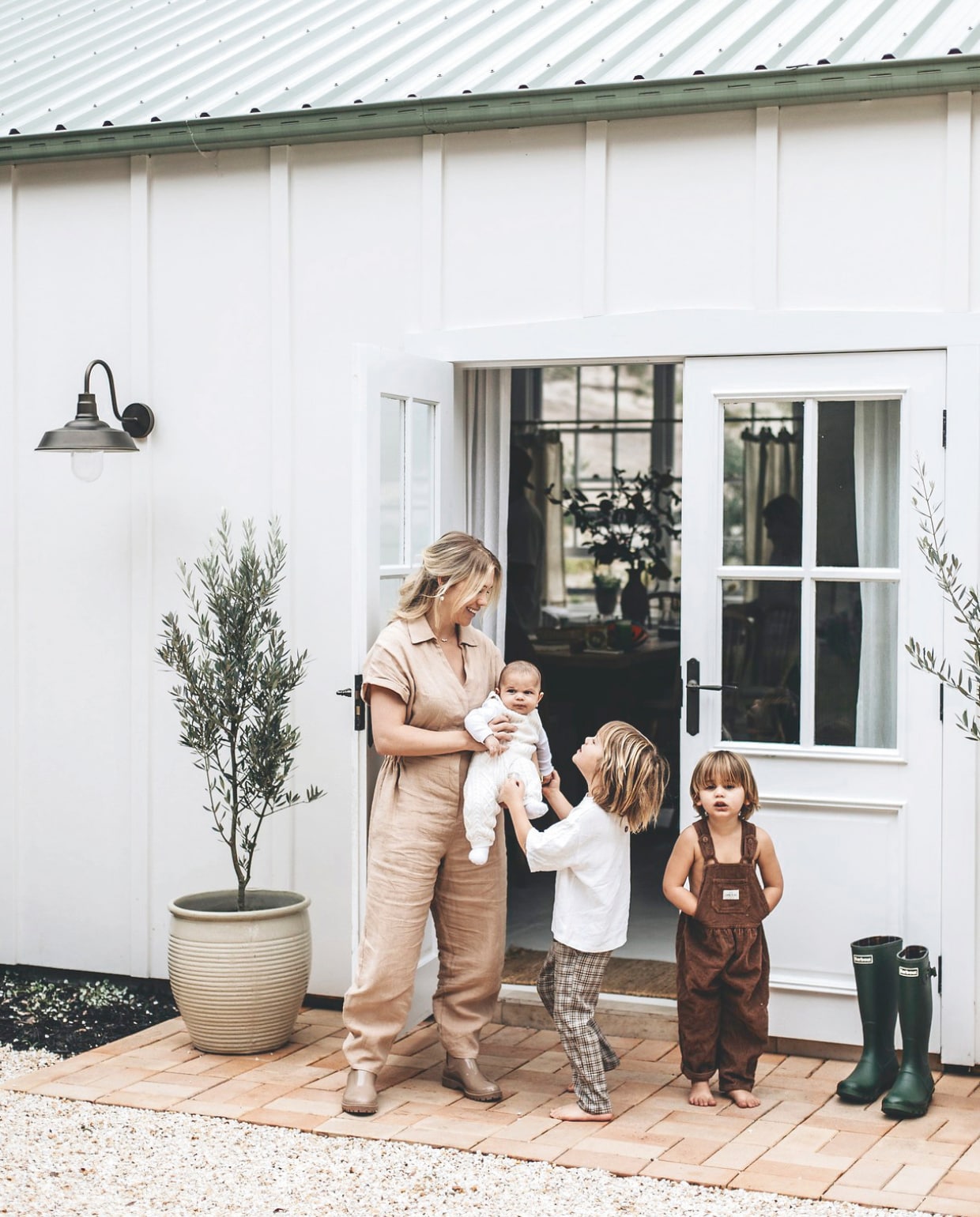 Soortgelijk: plantpot Intratuin, buitenlamp Sepino 73716 van Lumidora vtwonen landelijk 10-2025 | fotografie Abbie Melle